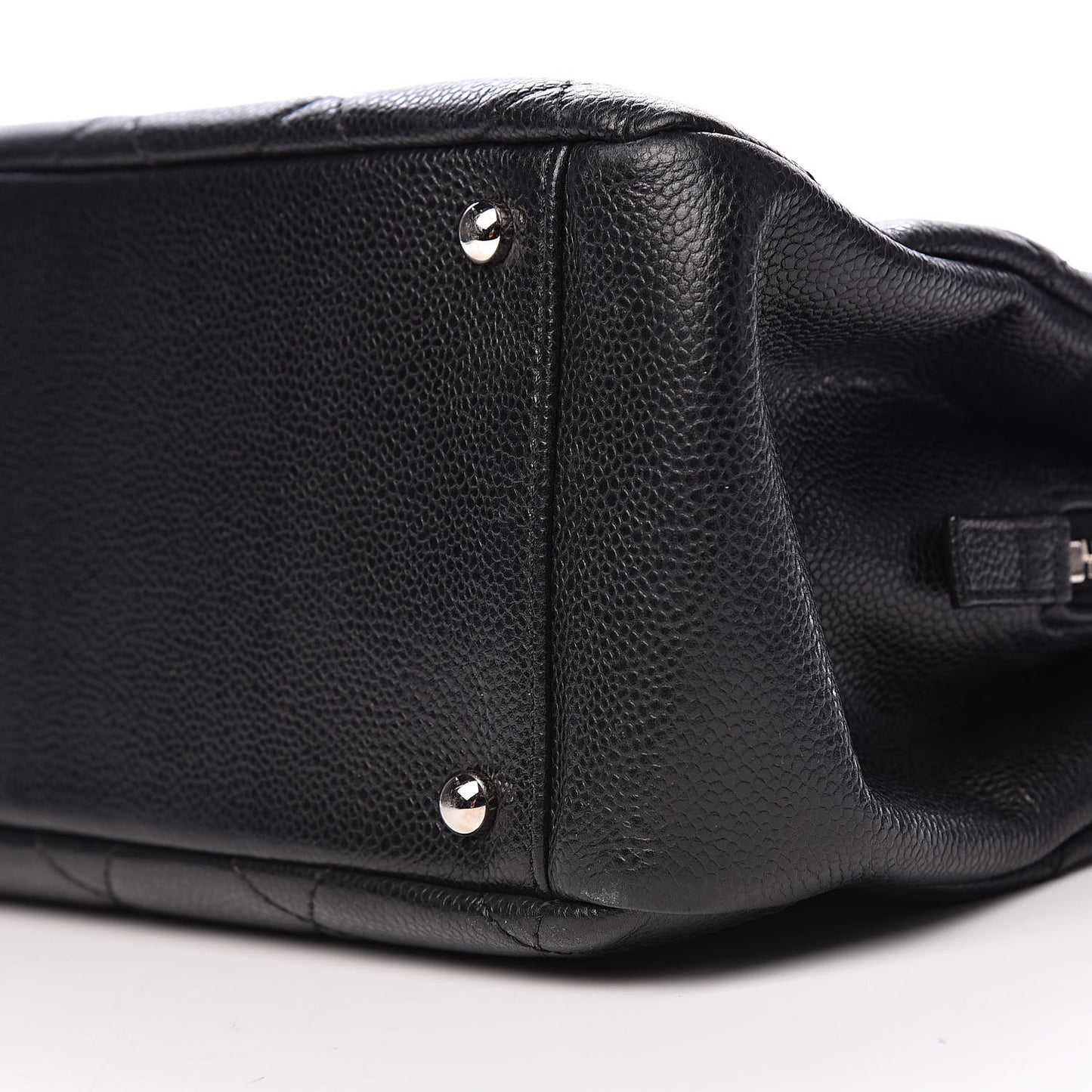 Caviar Quilted CC Timeless Soft Tote Black