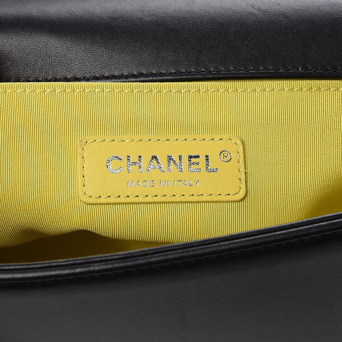 Lambskin Tweed Woven Medium Chevron Boy Flap Black