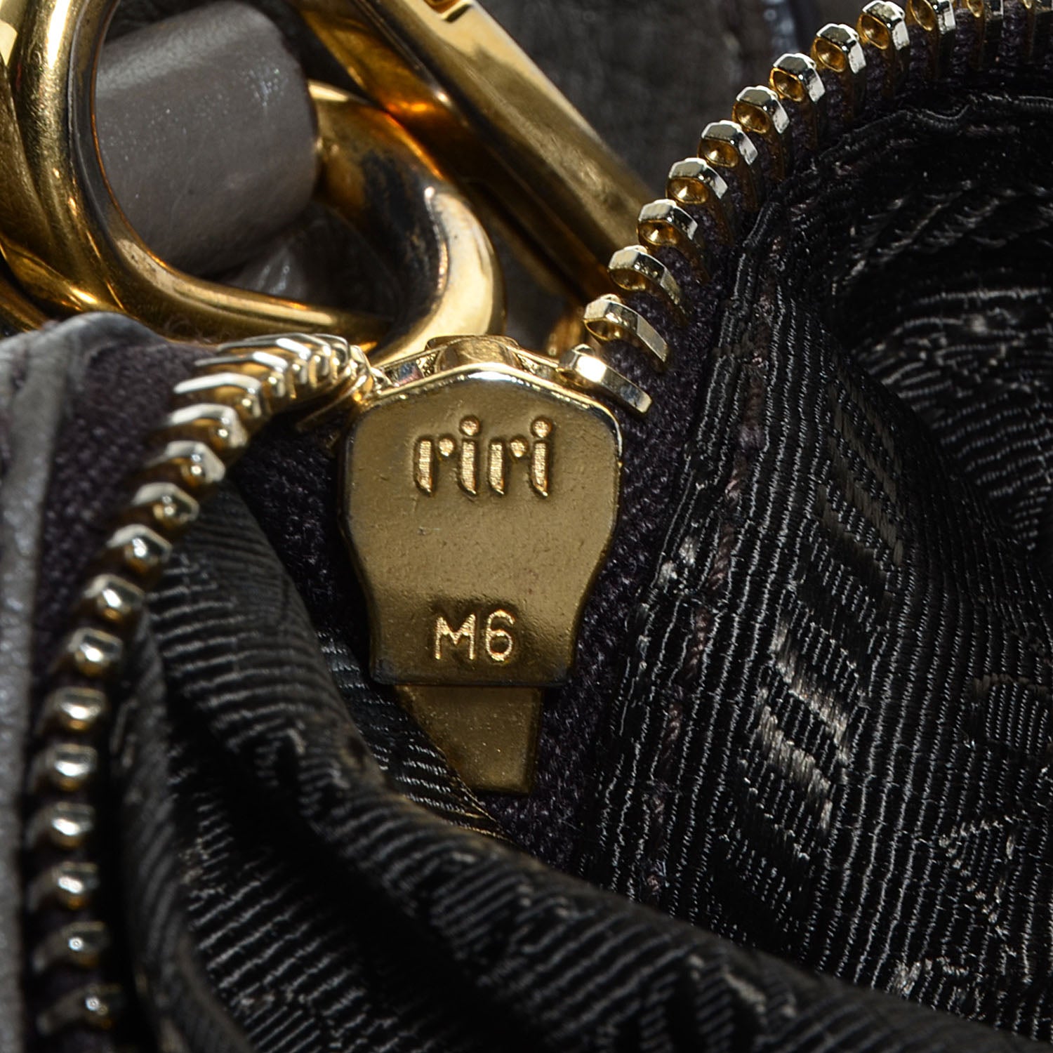 Prada Vitello Daino Shoulder Bag Argilla 8 of 10