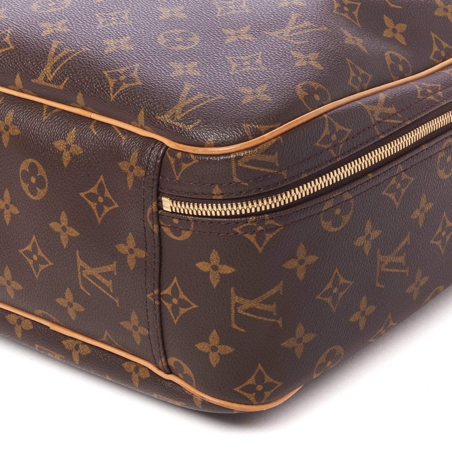 Louis Vuitton Monogram Excursion Shoe Bag 4 of 8