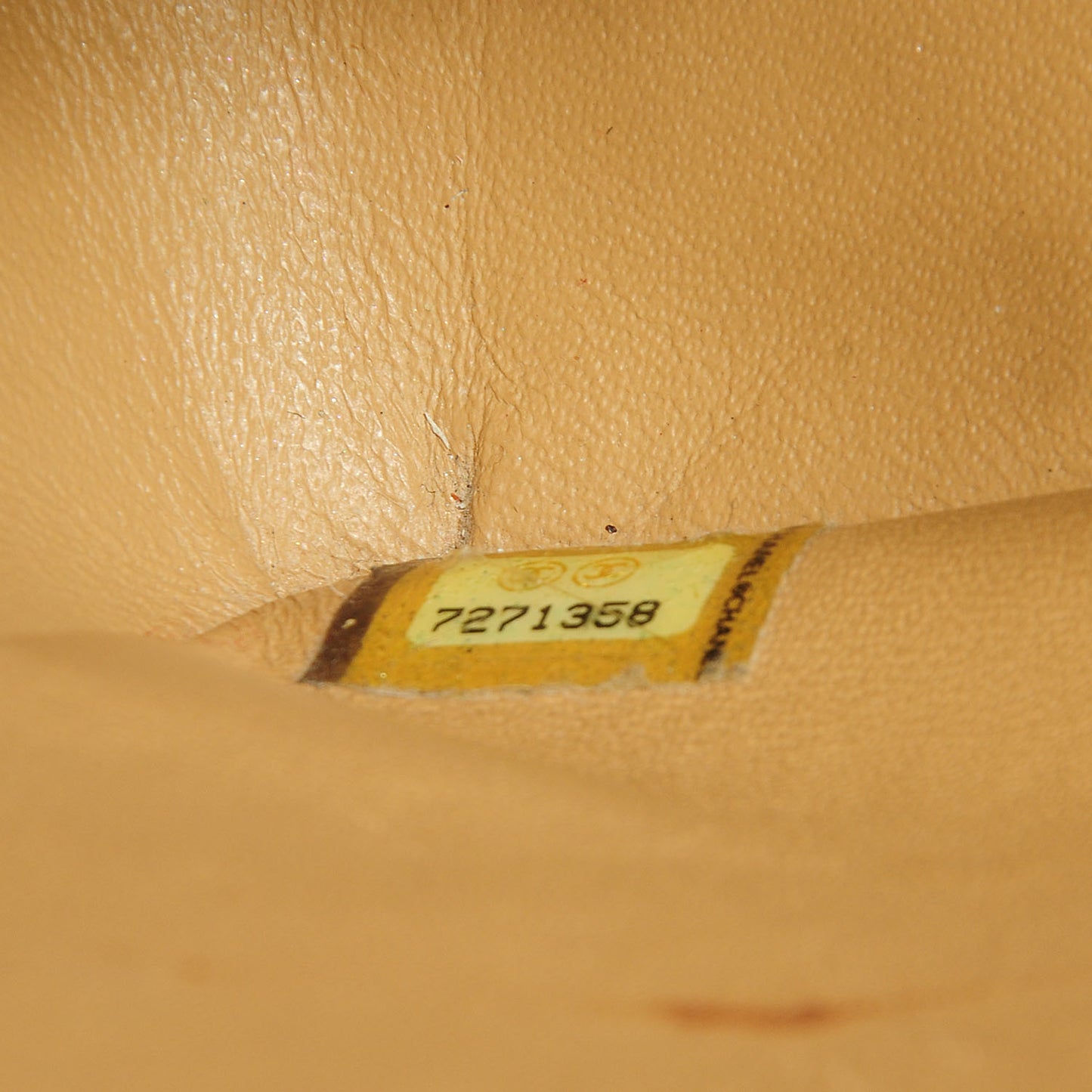 Caviar Jumbo Single Flap Beige
