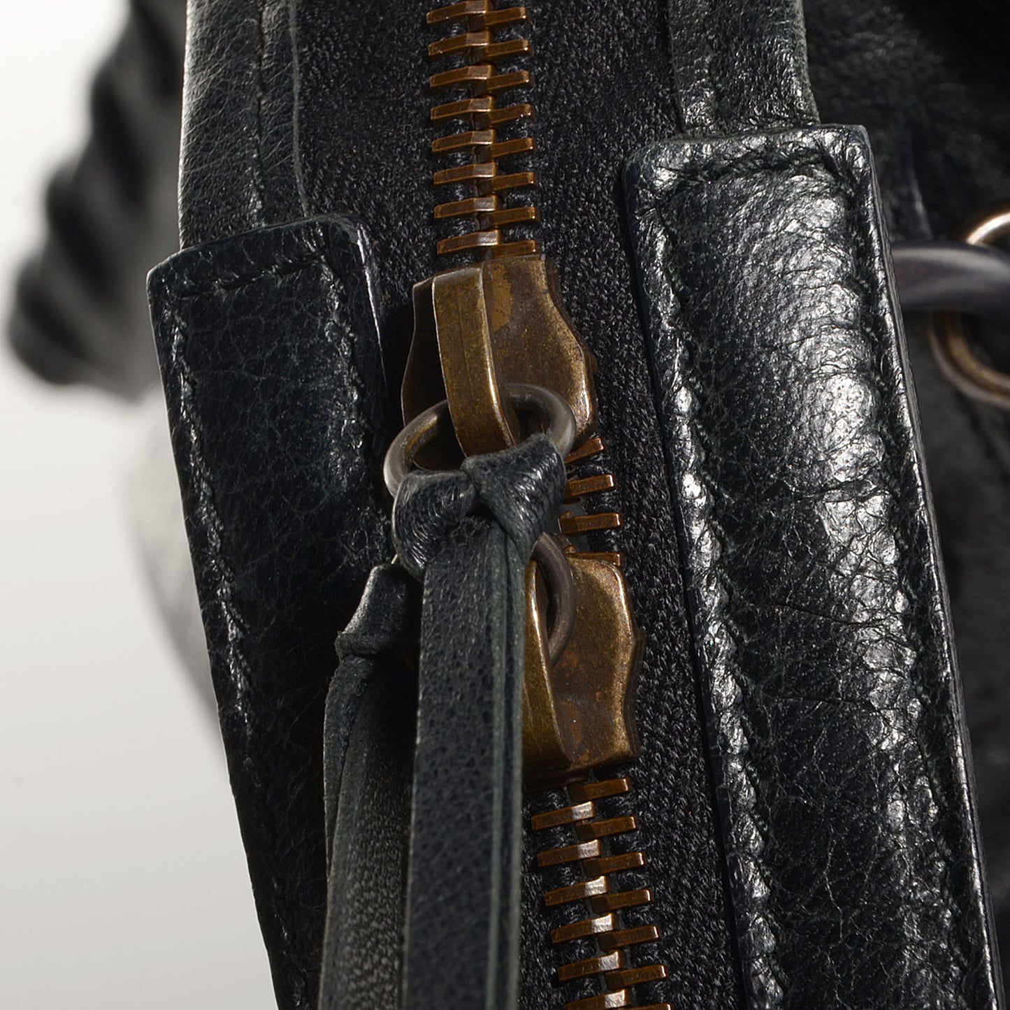 Agneau Classic Hardware City Black
