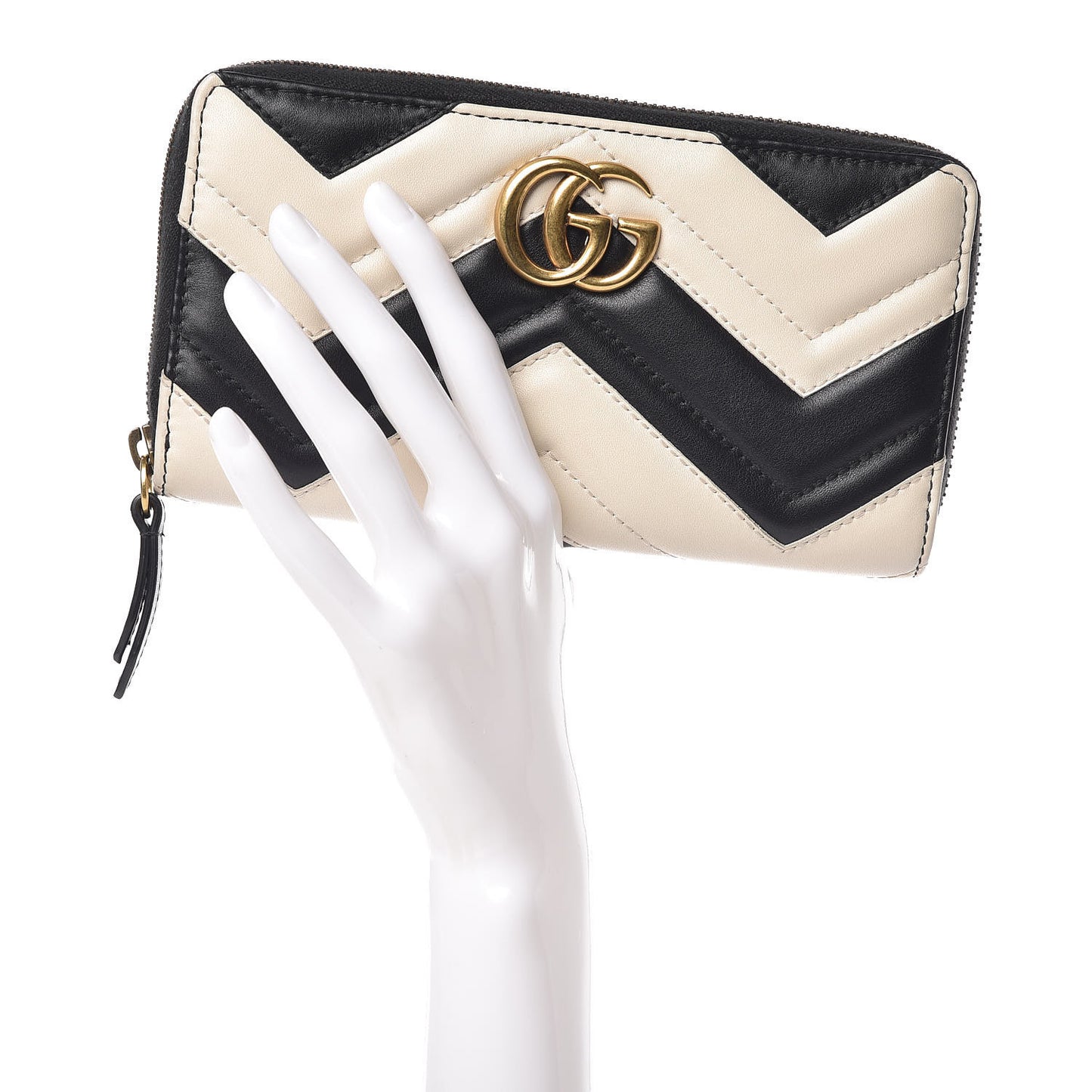 Calfskin Matelasse GG Marmont Zip Around Wallet Black White