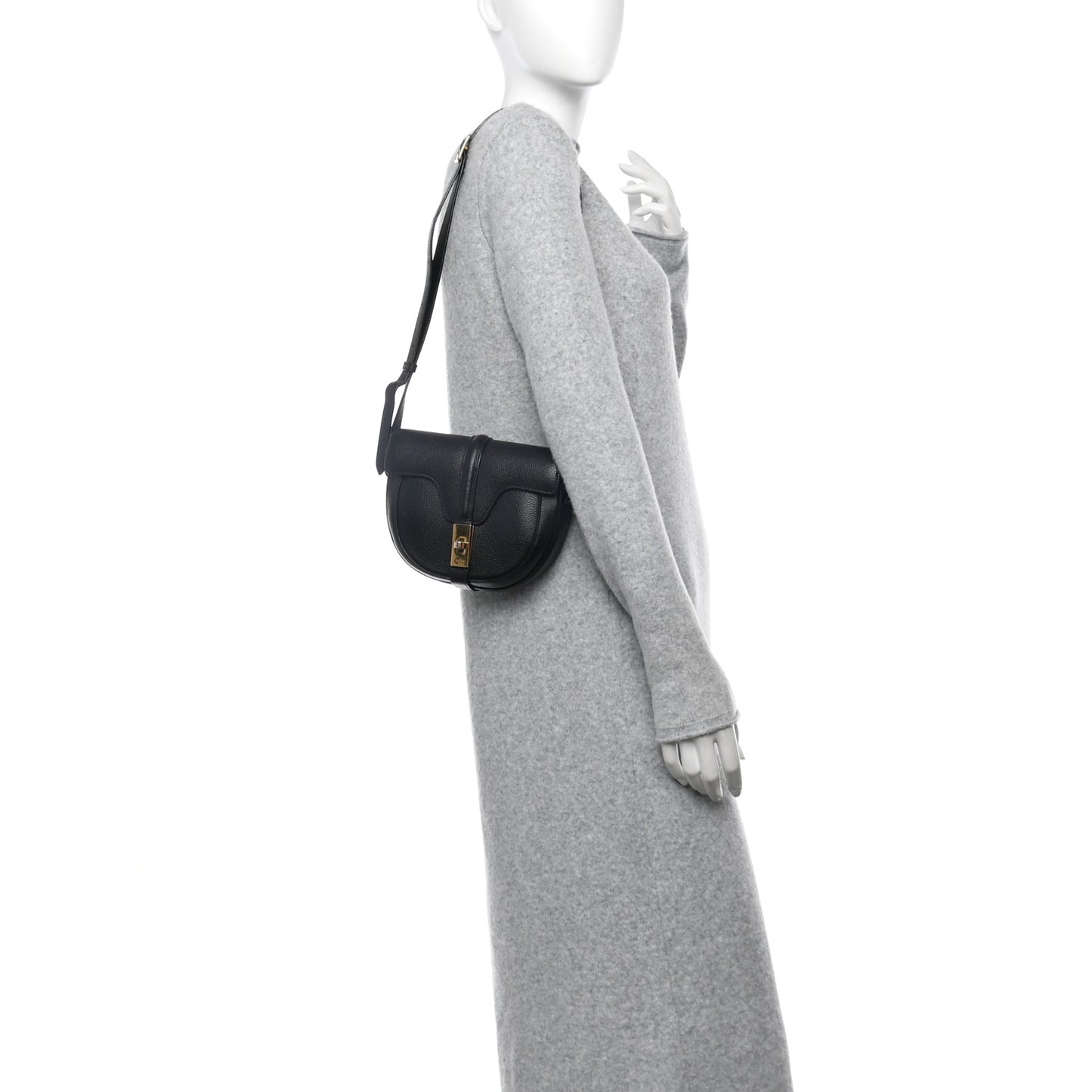 Grained Calfskin Besace Small 16 Black