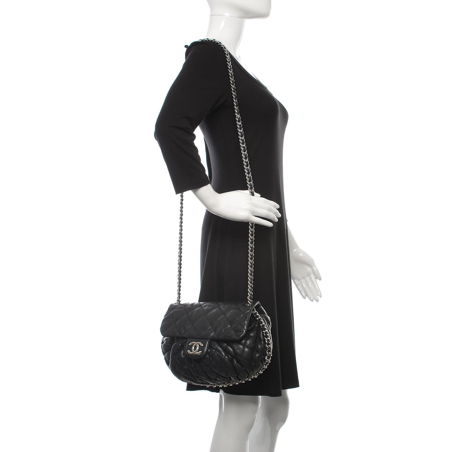 Washed Lambskin Quilted Medium Chain Around Messenger Black