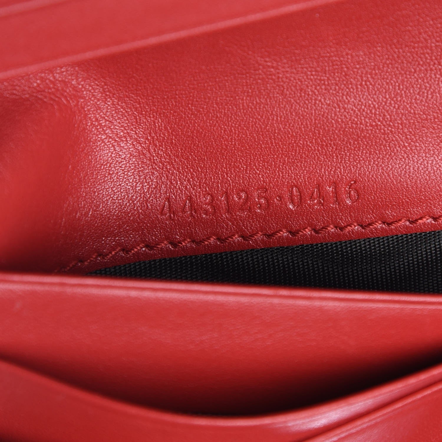 Gucci Calfskin Matelasse GG Marmont Card Case Hibiscus Red 7 of 10