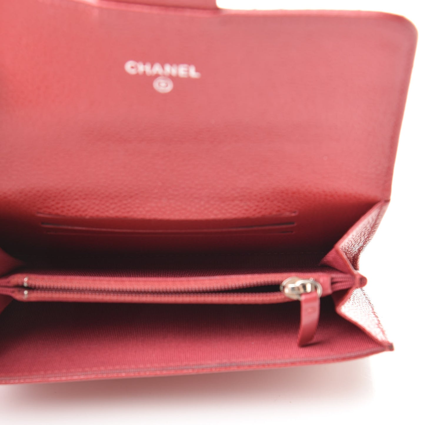 Pearly Caviar Quilted Medium Flap Wallet Red