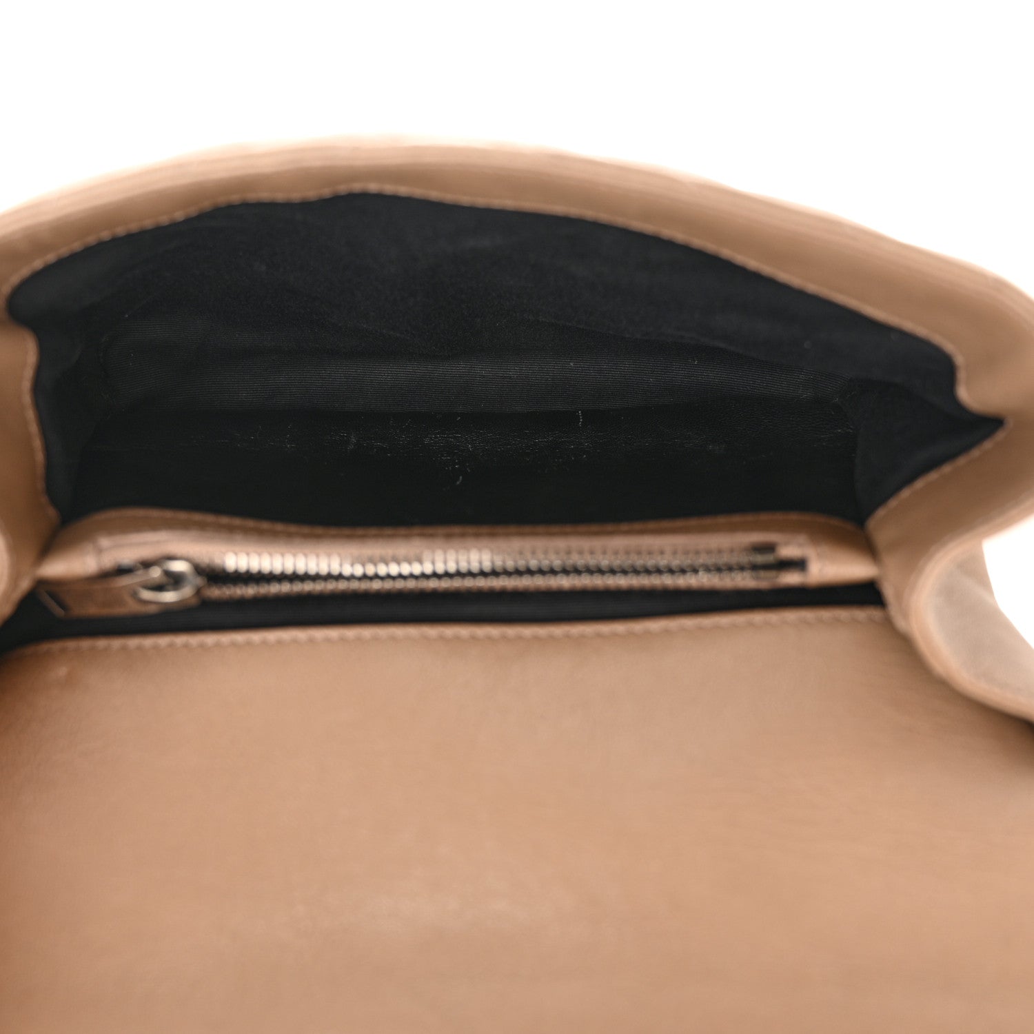 Saint Laurent Sheepskin Matelasse Chevron Monogram Medium College Bag Fard 5 of 15