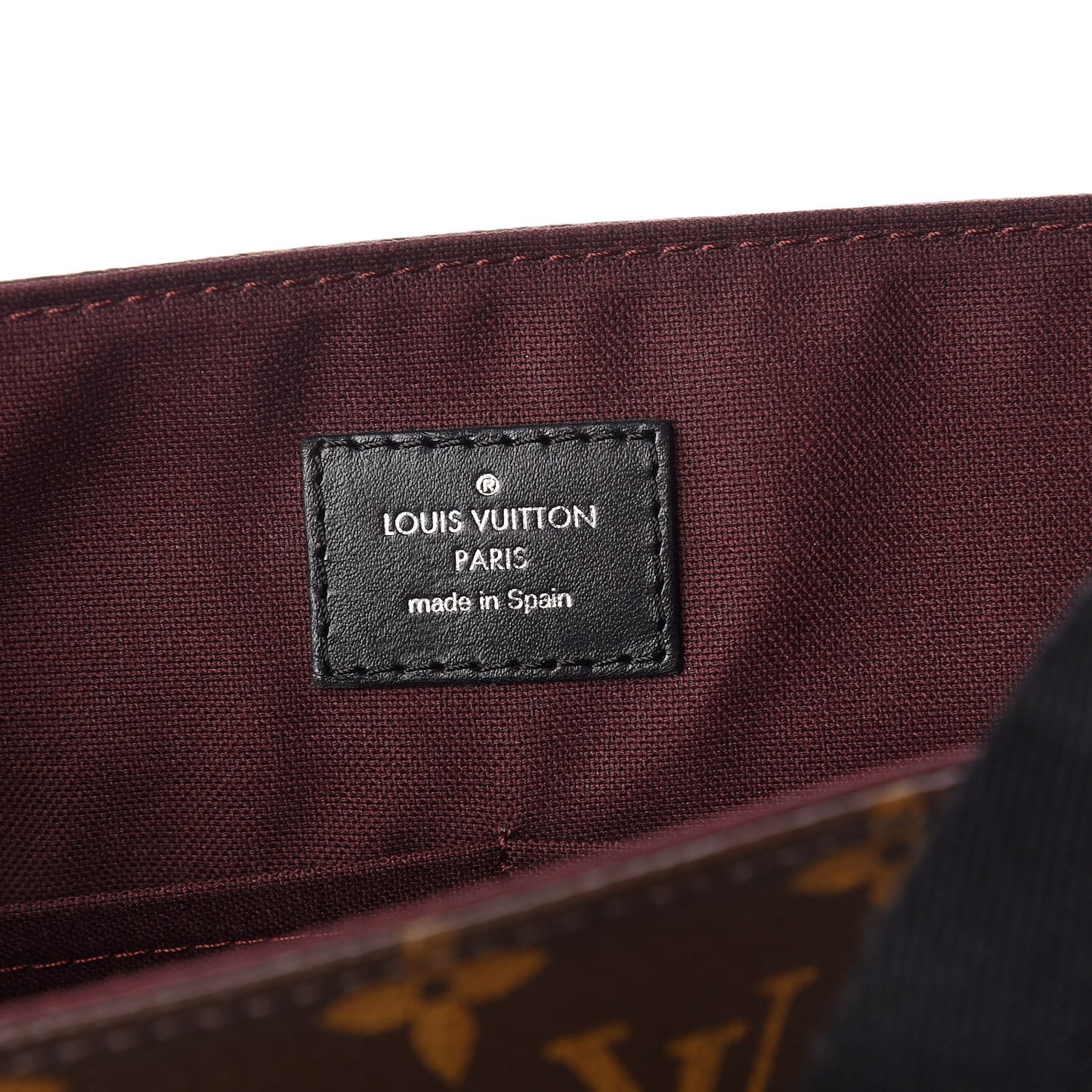 Monogram Macassar District MM