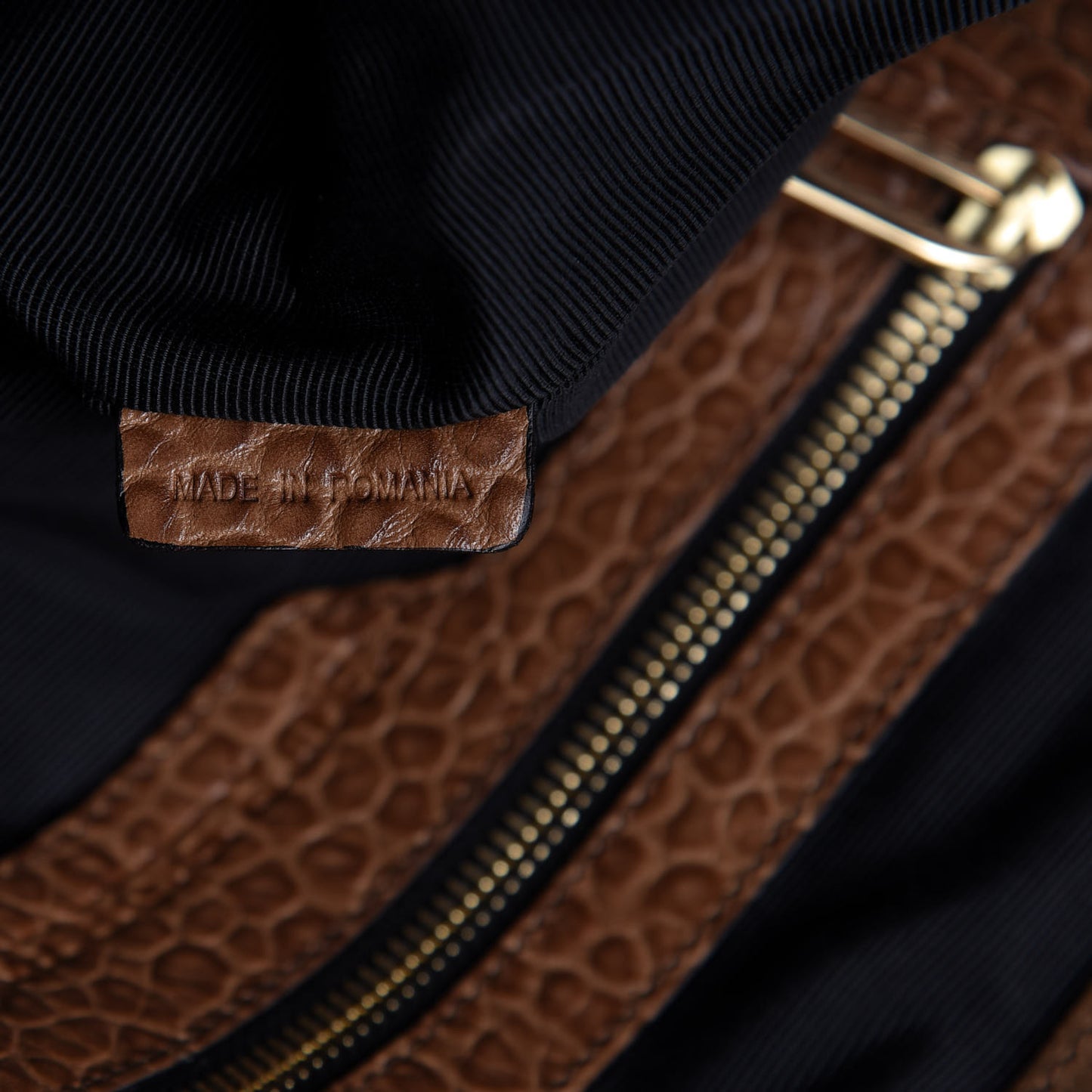 Signature Grain Suede Medium Callaghan Tote Camel