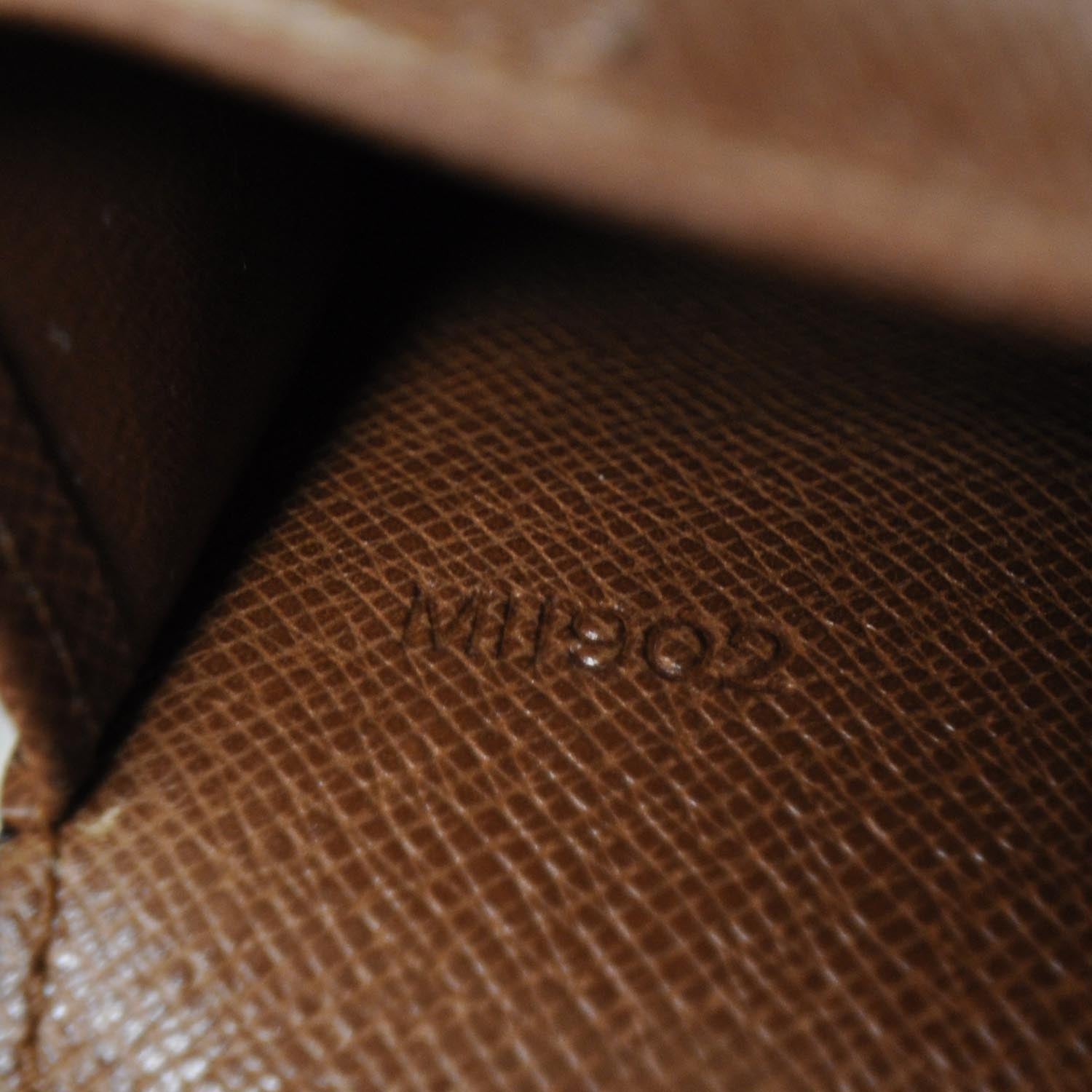 Louis Vuitton Monogram Passport Credit Card Holder Wallet 8 of 8