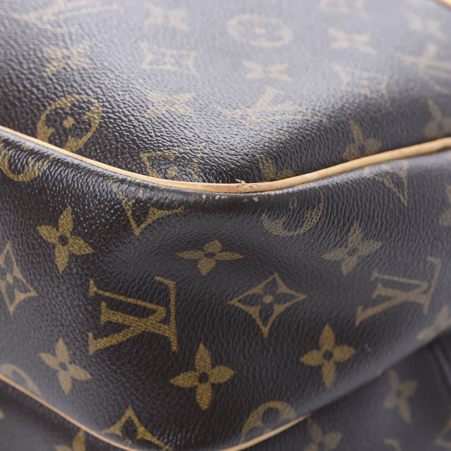 Louis Vuitton Monogram Reporter GM 17 of 18