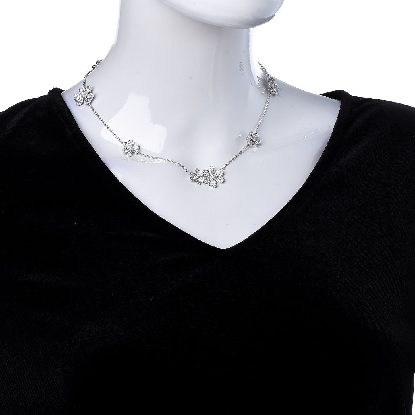 18K White Gold Diamond 9 Flowers Frivole Necklace