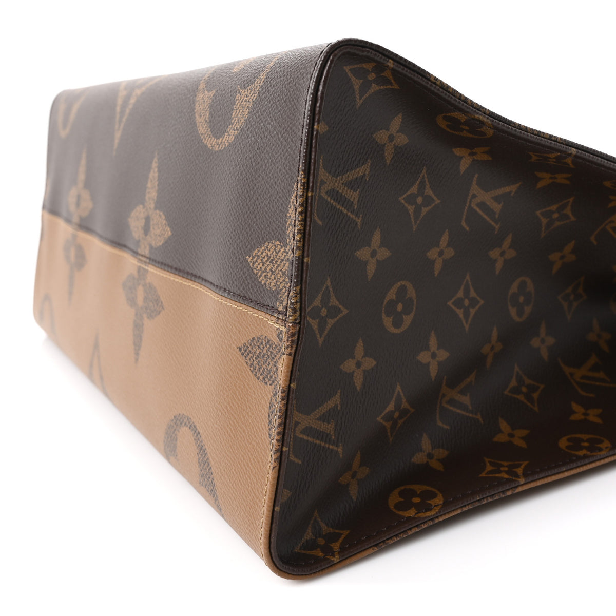 Louis Vuitton Reverse Monogram Giant Onthego GM 9 of 9
