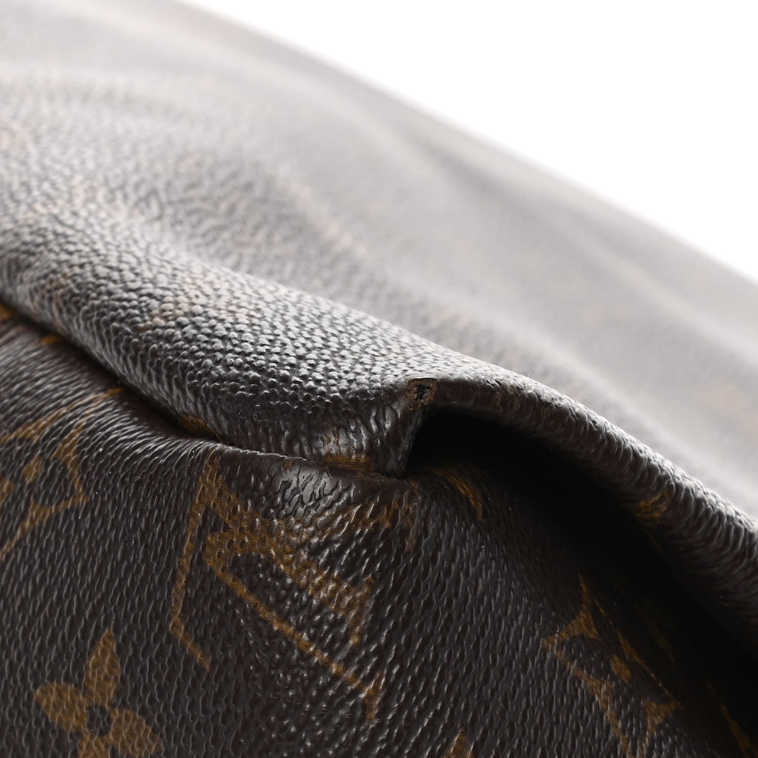 Louis Vuitton Monogram Artsy MM 18 of 20