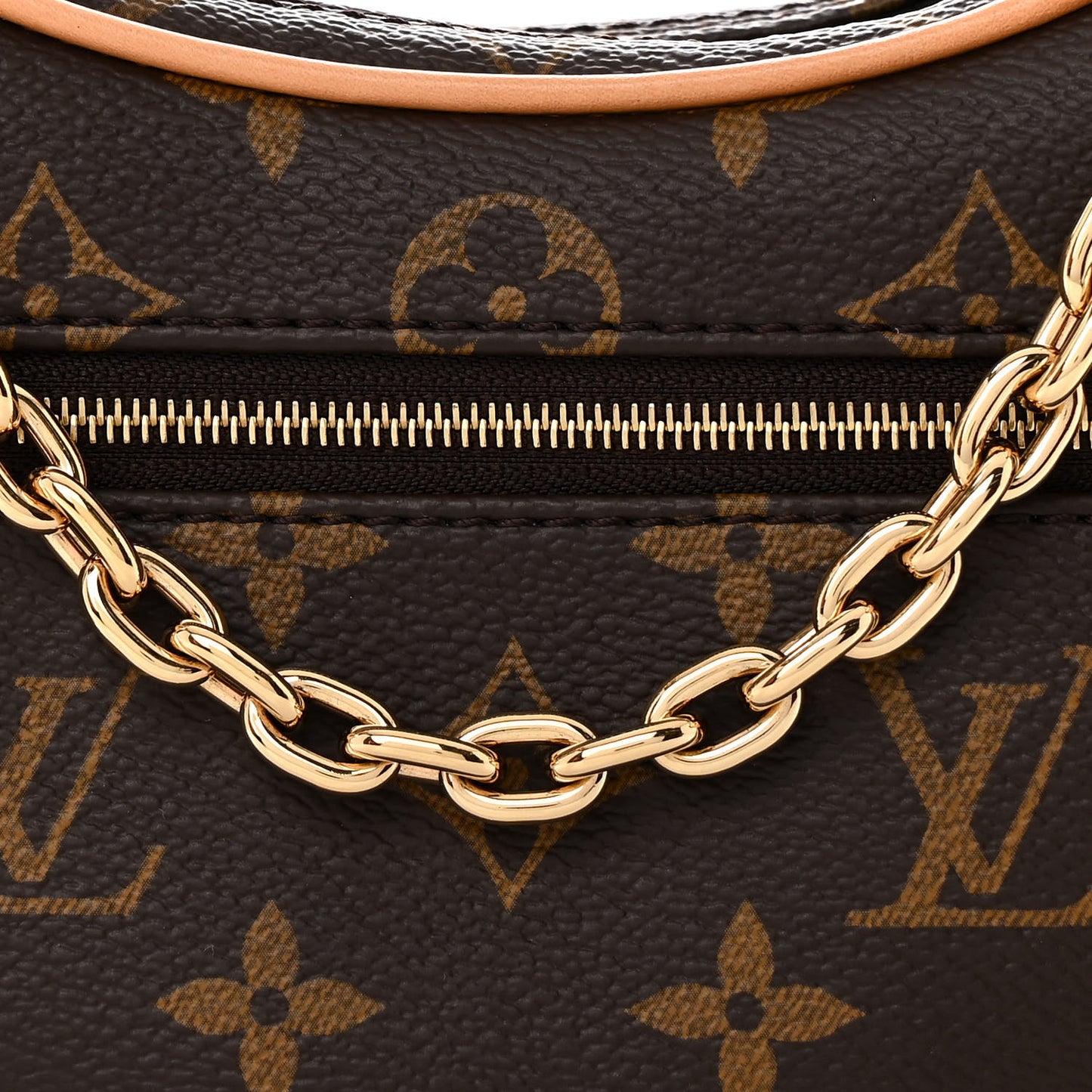 Monogram Loop