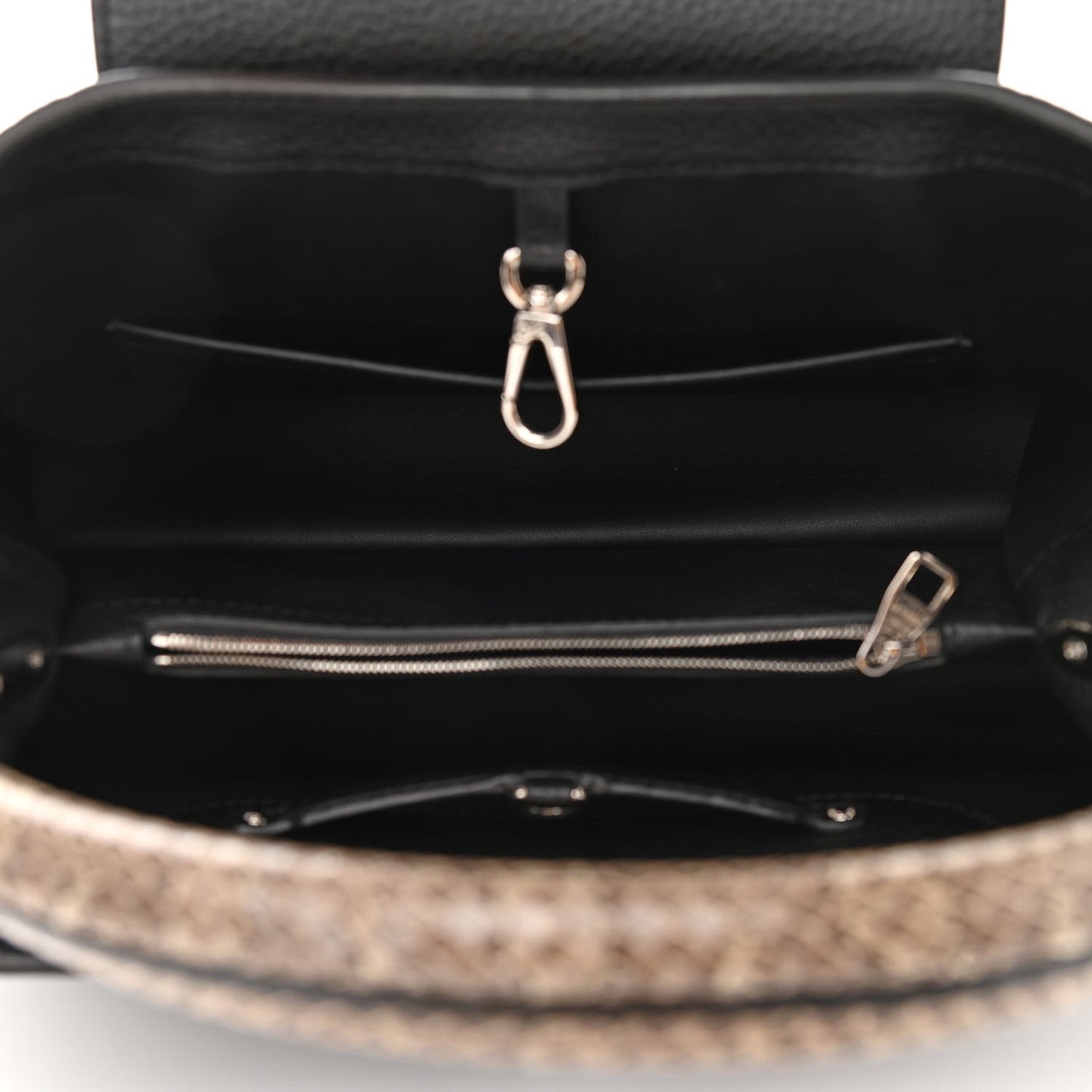 Taurillon Ayers Capucines MM Black