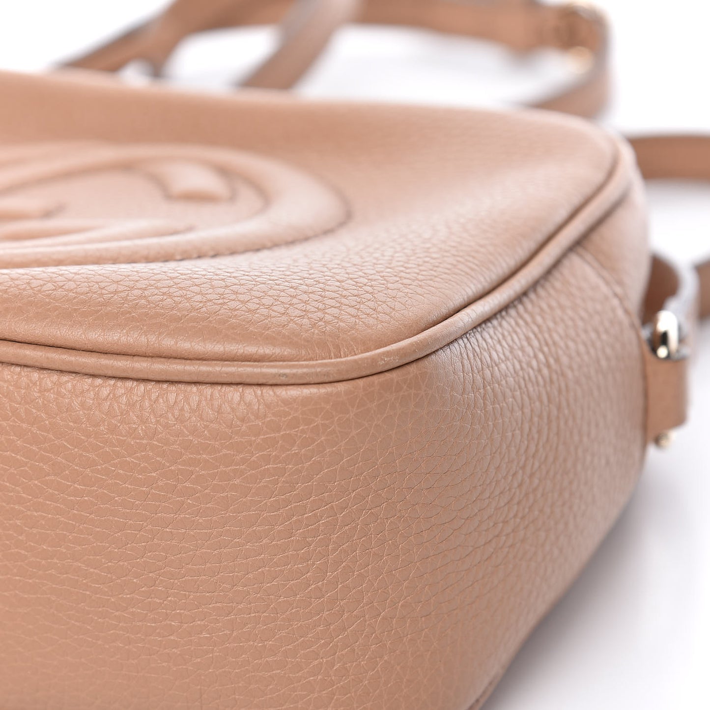 Pebbled Calfskin Small Soho Disco Bag Camelia