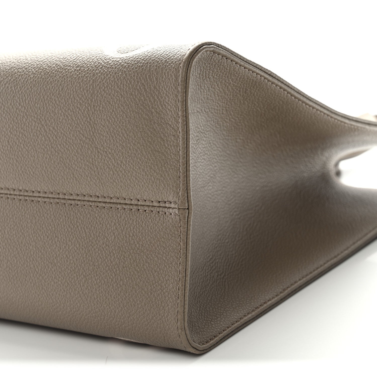 Louis Vuitton Empreinte Monogram Giant Onthego MM Tourterelle Creme 9 of 10
