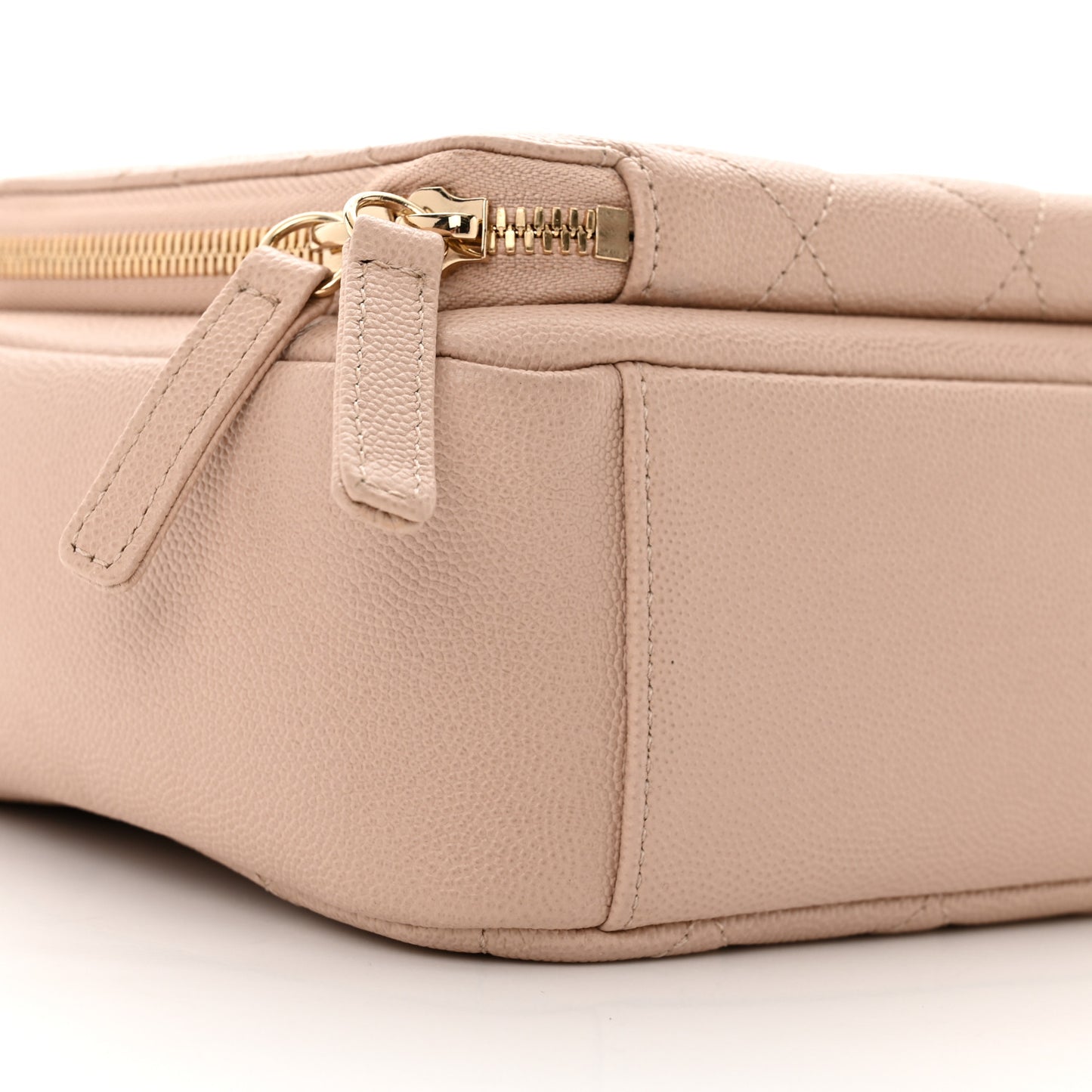 Caviar Quilted Medium Business Affinity Camera Case Light Pink