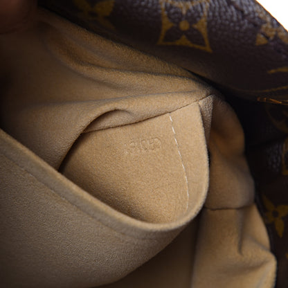 Louis Vuitton Monogram Artsy MM 7 of 13