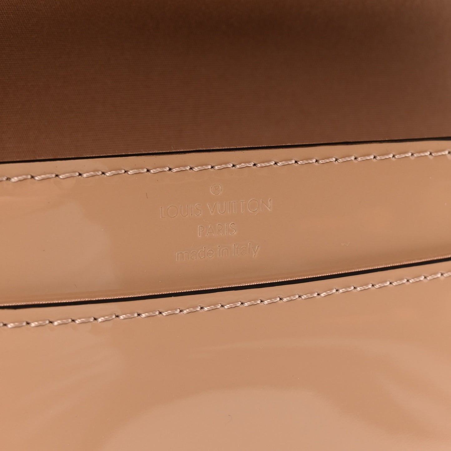 Patent Louise Clutch Dune