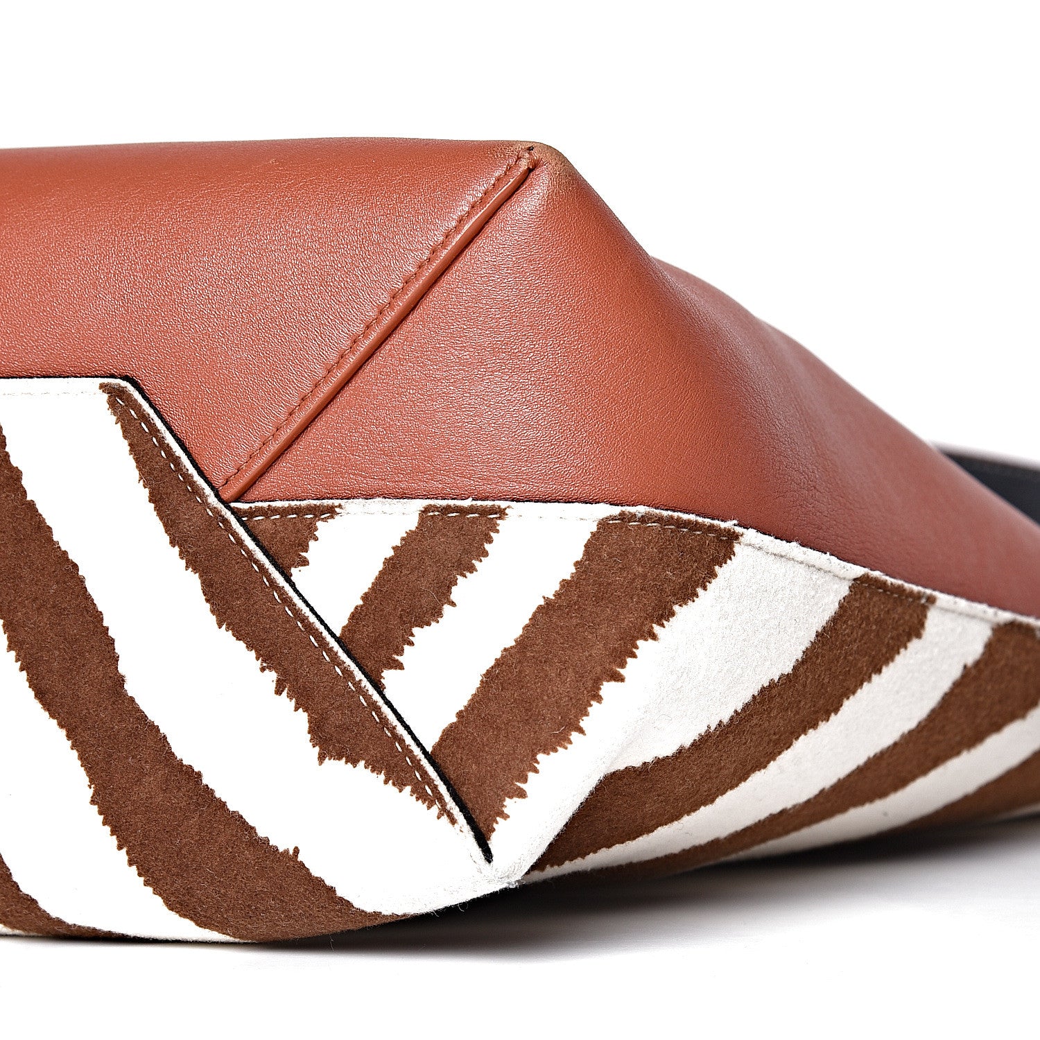 Celine Shiny Smooth Calfskin Zebra Printed Felt Small Twisted Cabas Chalk Brick 19 of 28