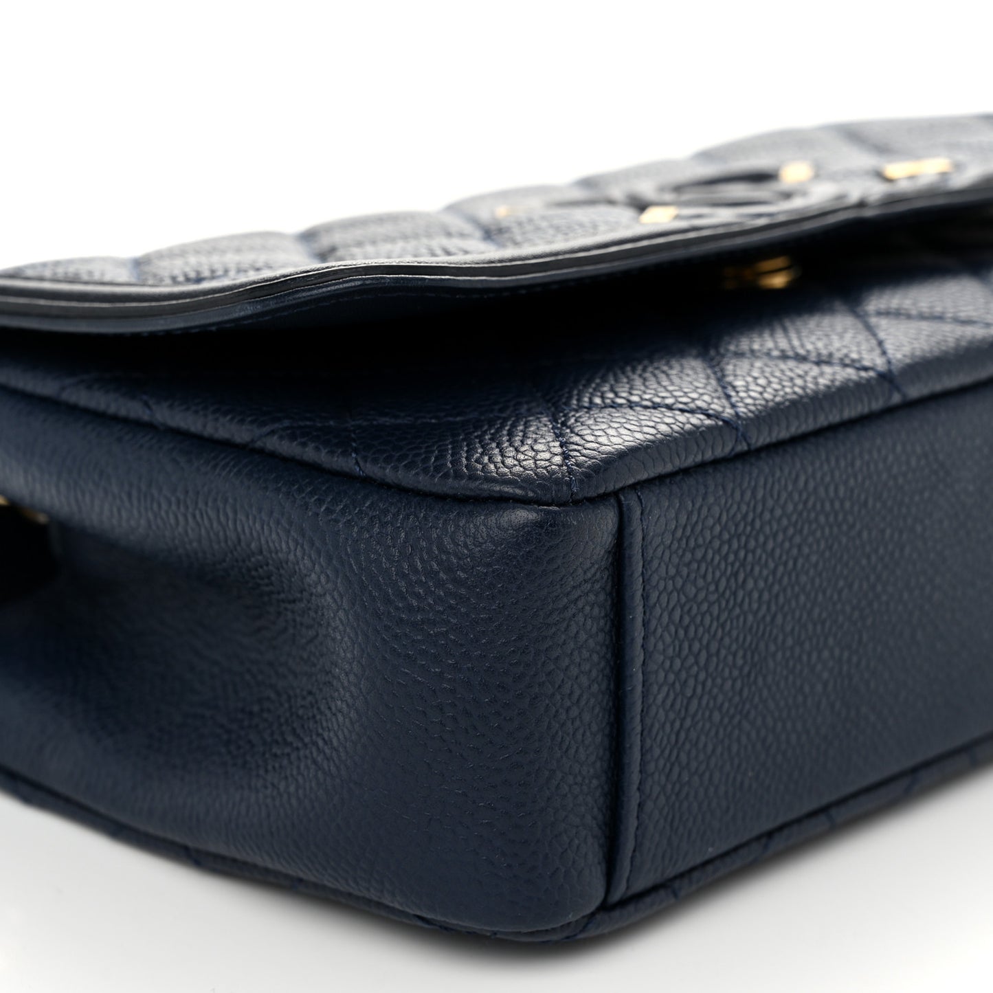 Caviar Quilted Small CC Filigree Flap Black