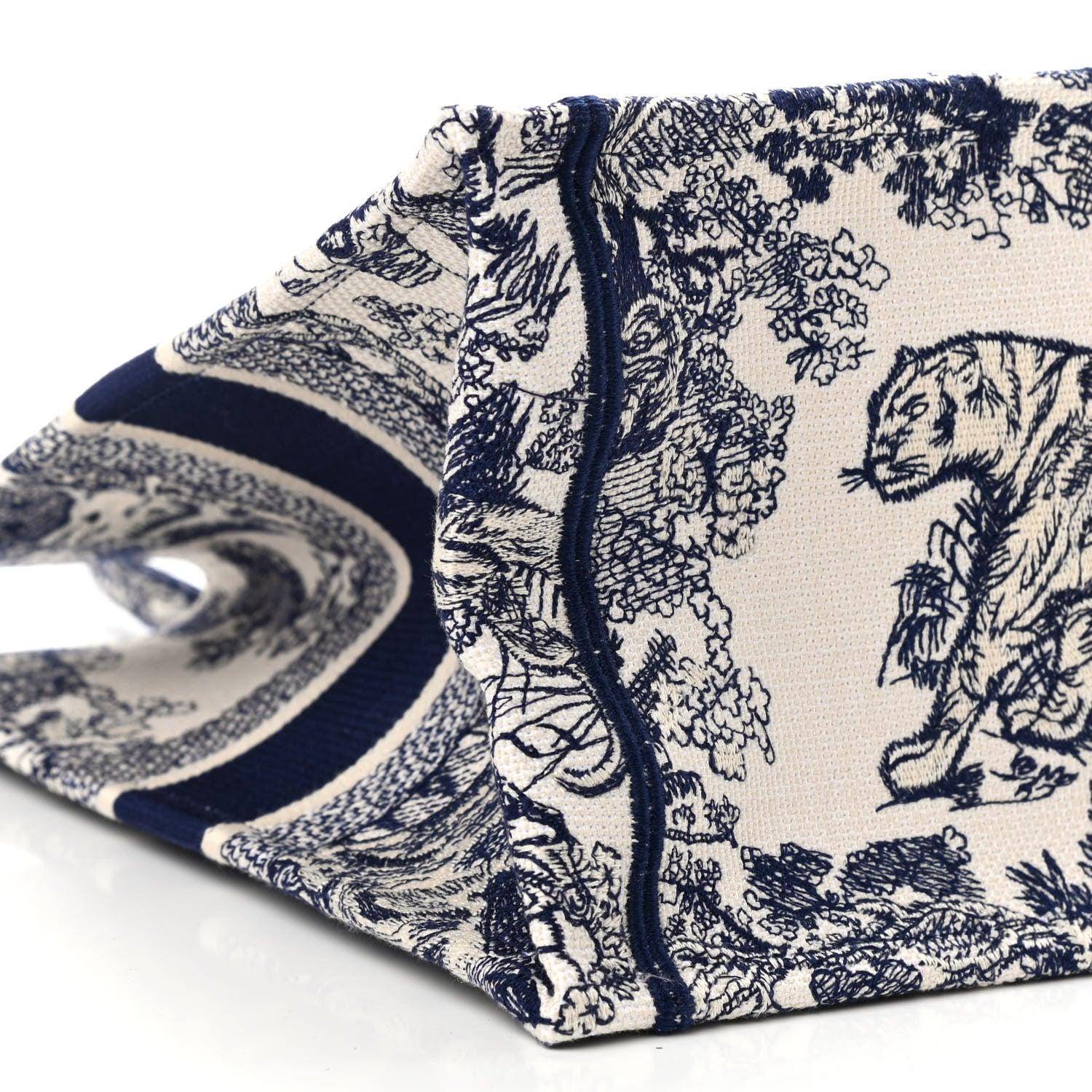 Christian Dior Canvas Embroidered Medium Dioriviera Toile De Jouy Book Tote Blue 8 of 11
