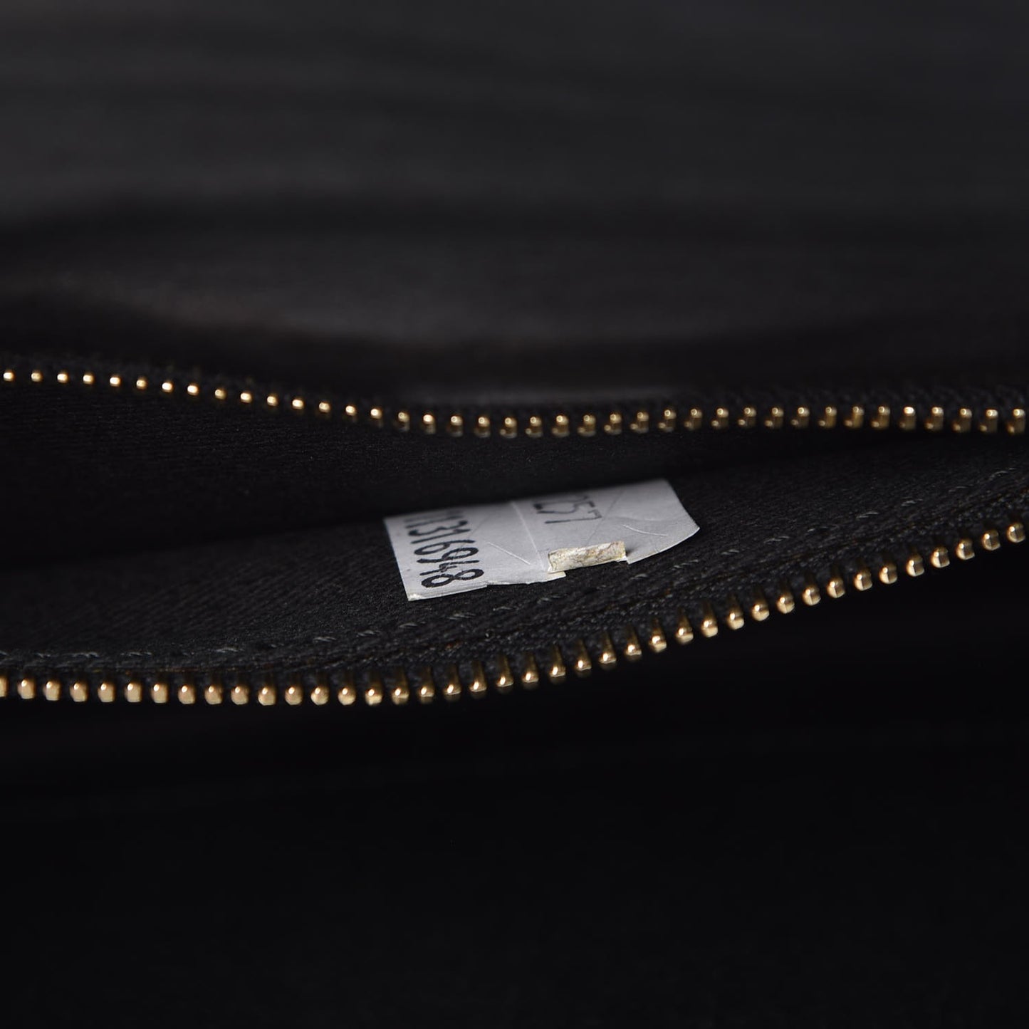 Vitello Small Glam Lock Rockstud Flap Black