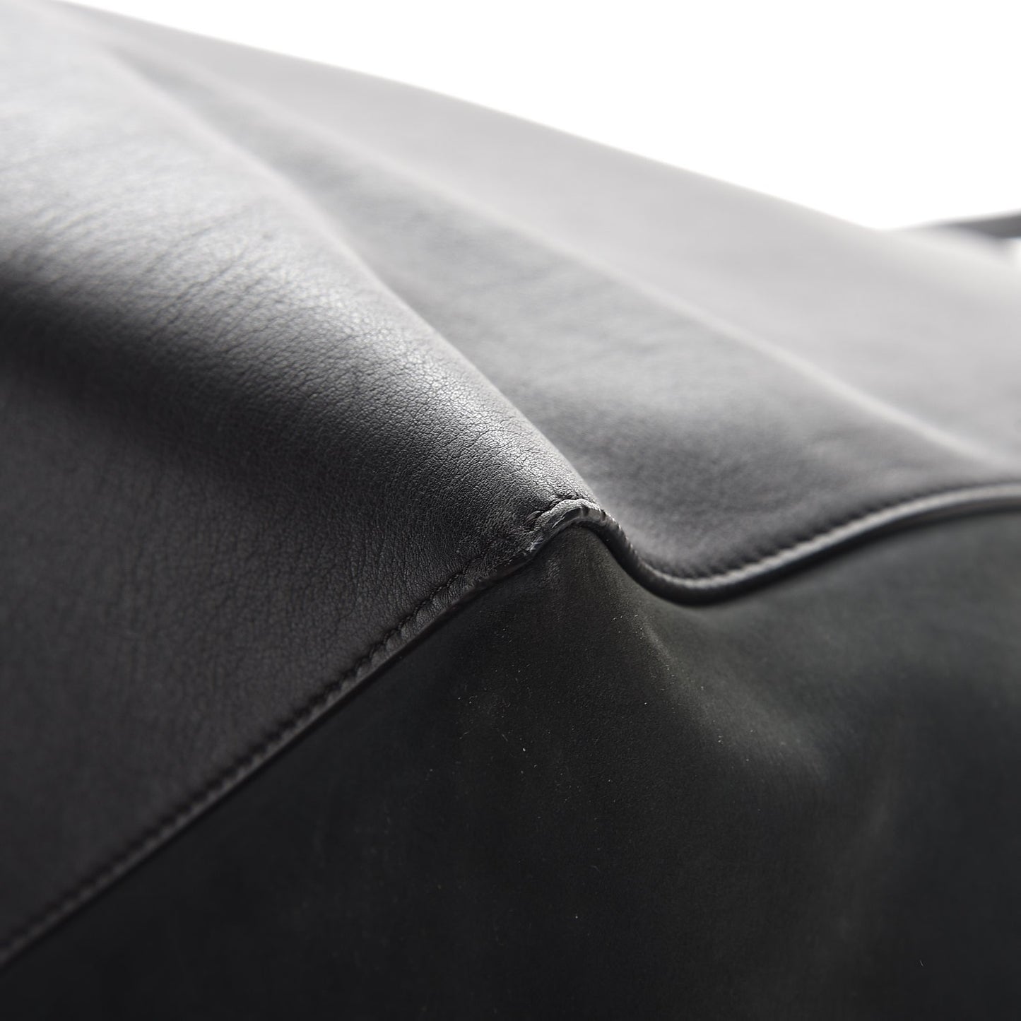 Smooth Calfskin Nubuck Medium Horizontal Cabas Phantom Black