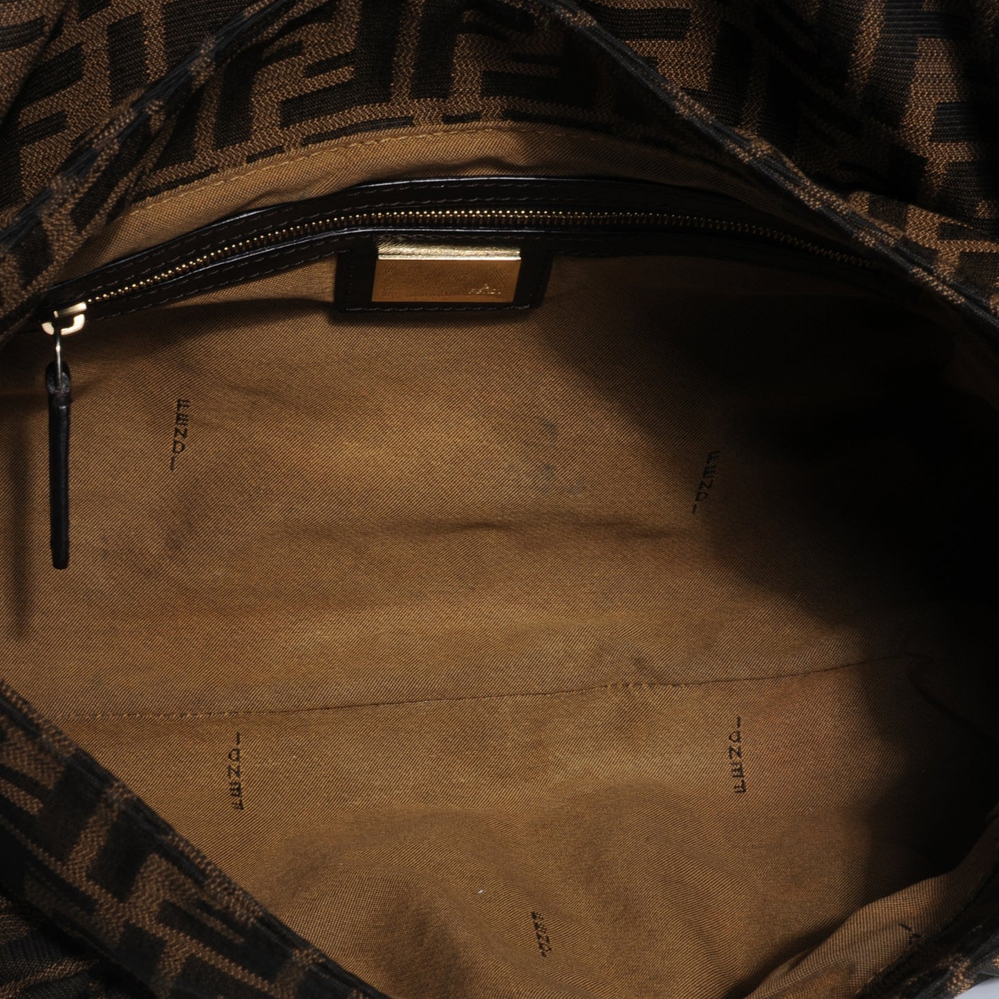 Zucca Medium Chef Shoulder Bag Tobacco