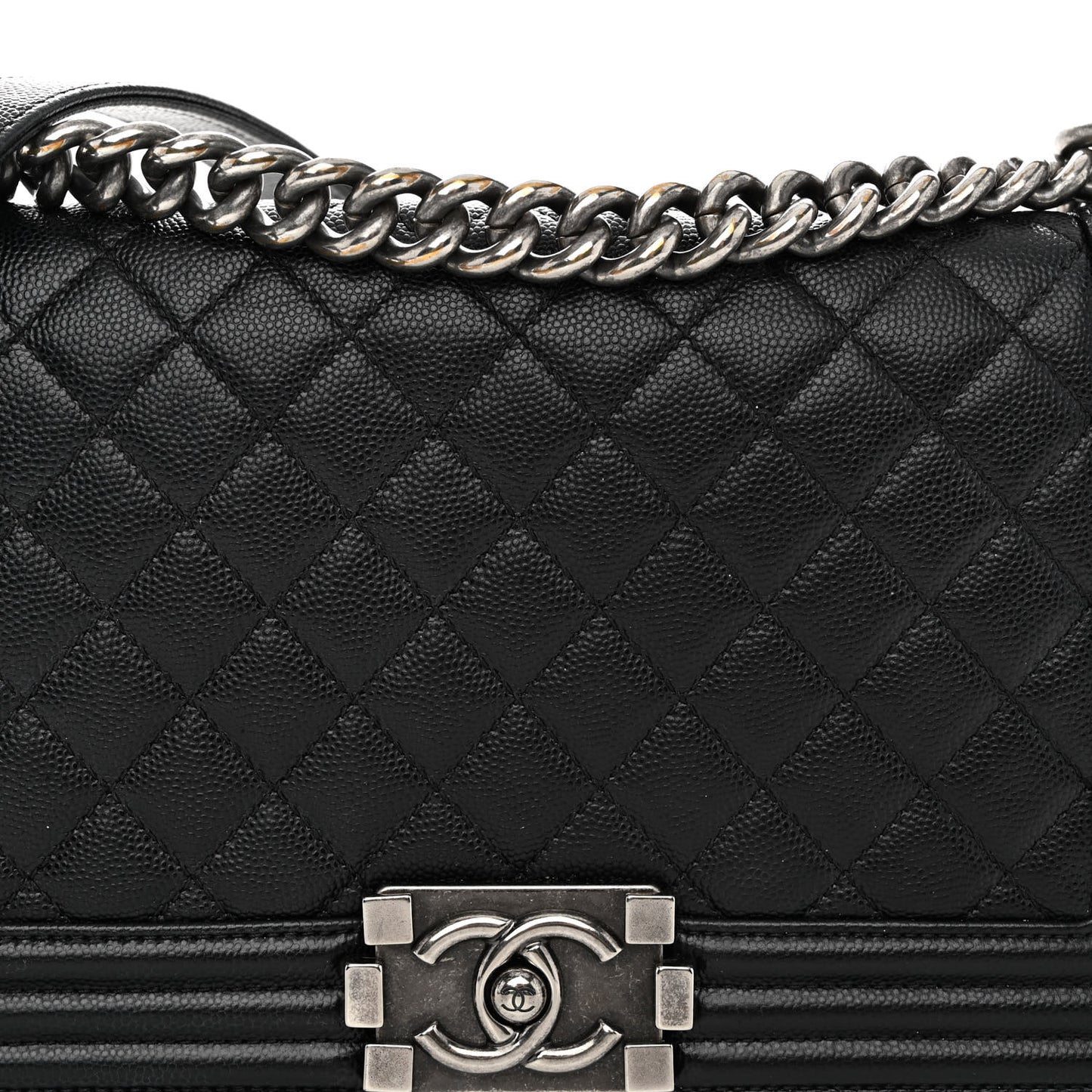 Caviar Quilted Medium Boy Flap Black