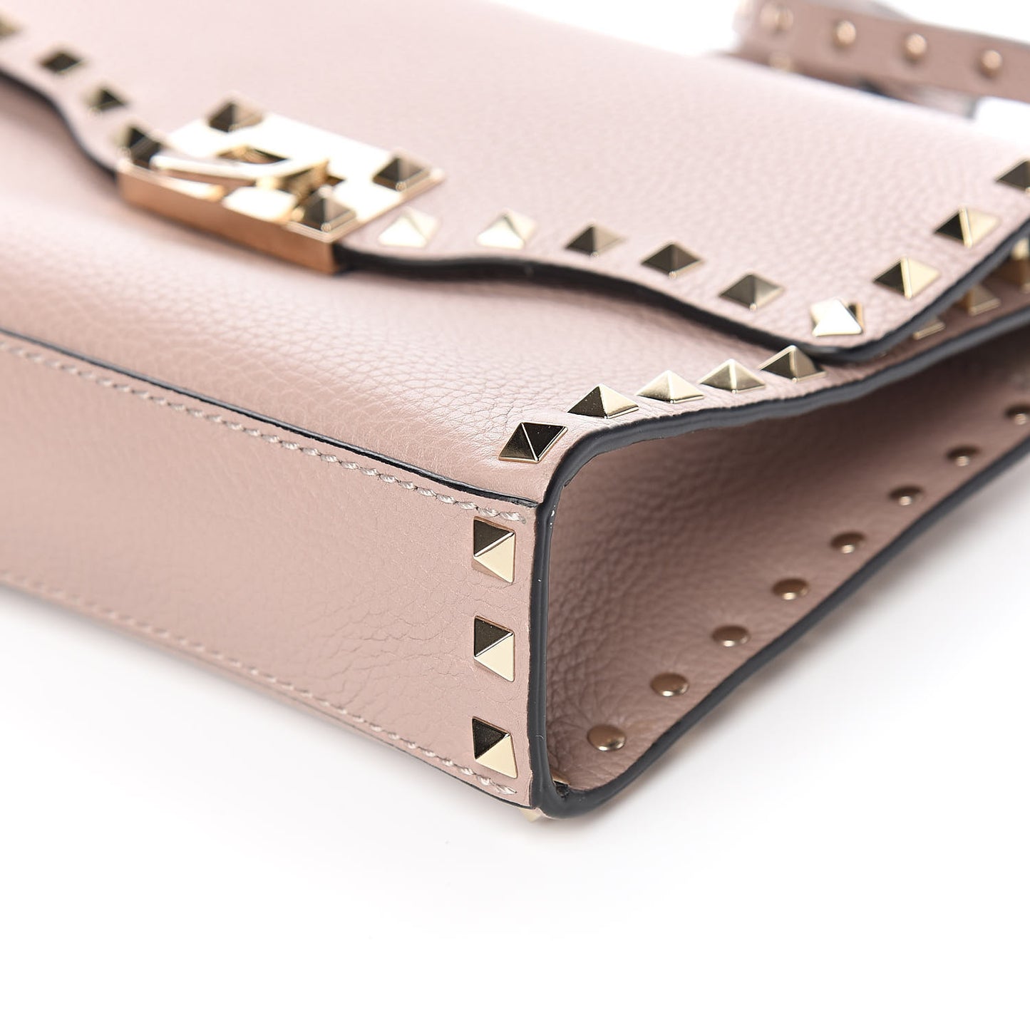 Pebbled Calfskin Medium Rockstud Flip Lock Crossbody Bag Poudre