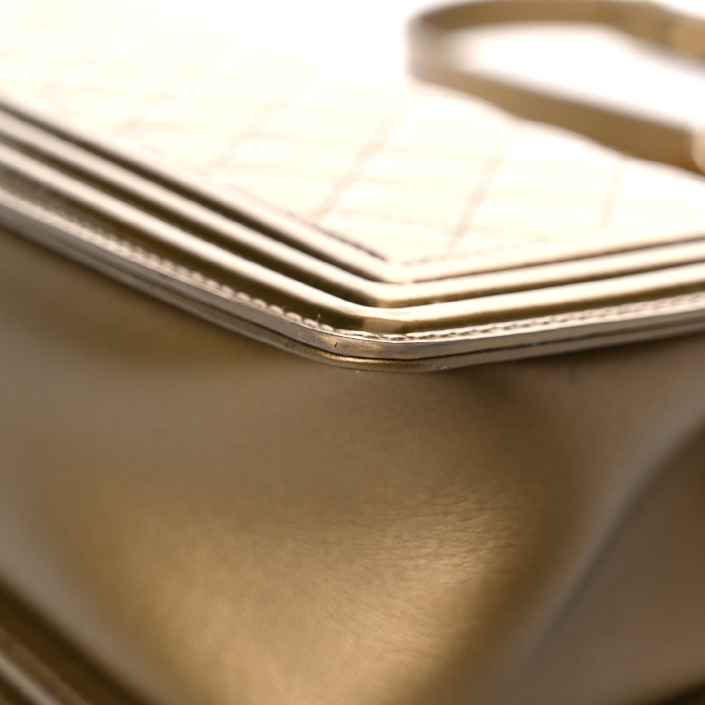 Metallic Patent Calfskin Quilted Medium Boy Flap Gold