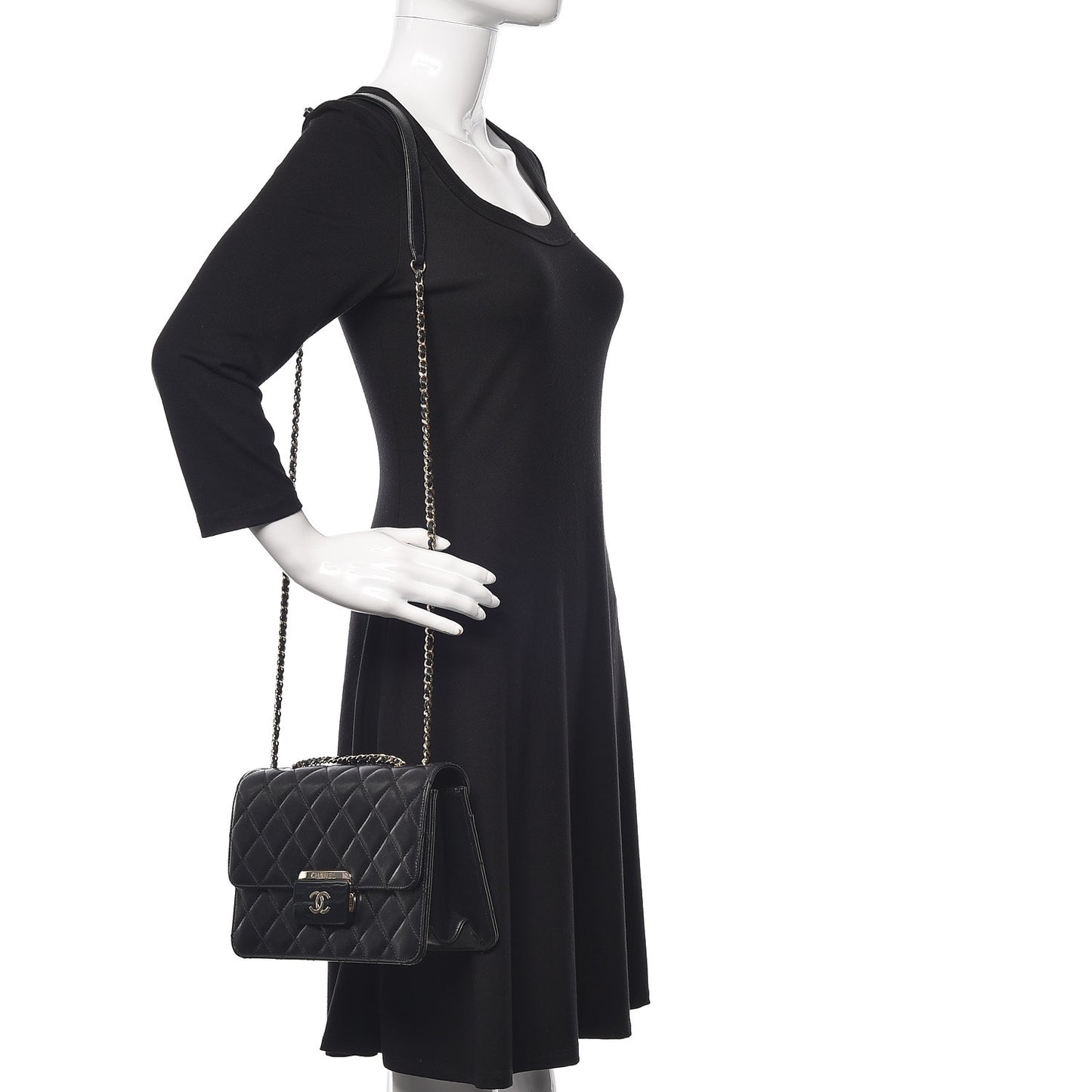 Sheepskin Quilted Beauty Lock Flap Black