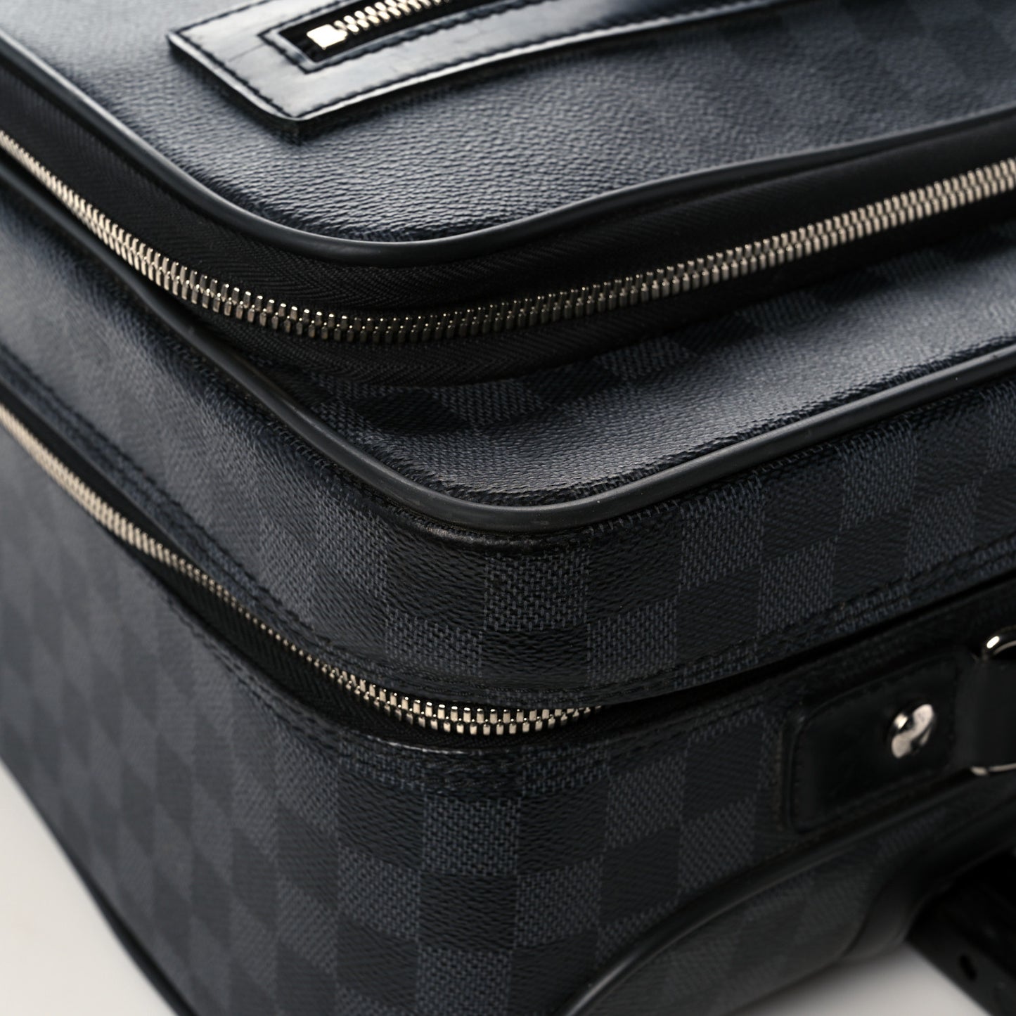 Damier Graphite Pilot Case