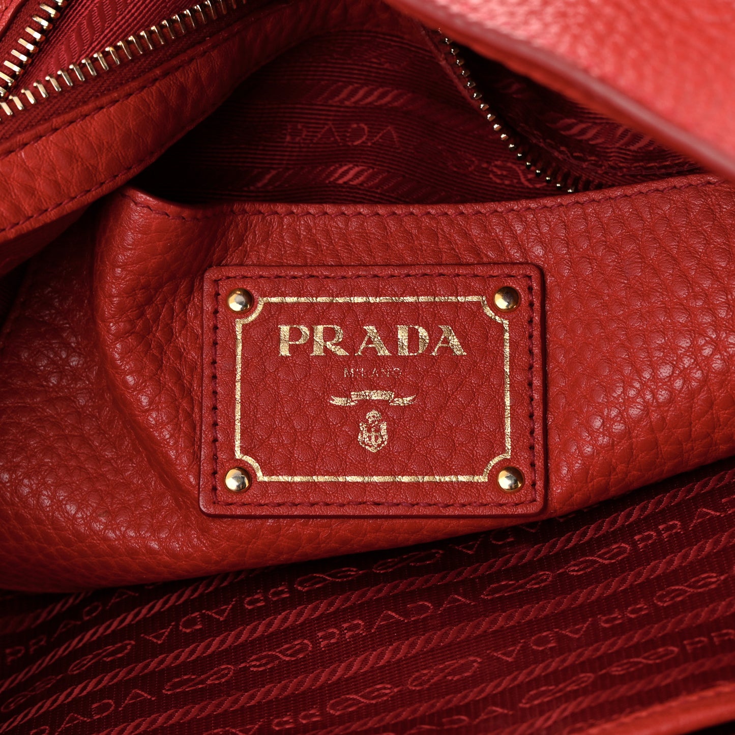 Vitello Daino Side Zip Shopper Tote Rosso