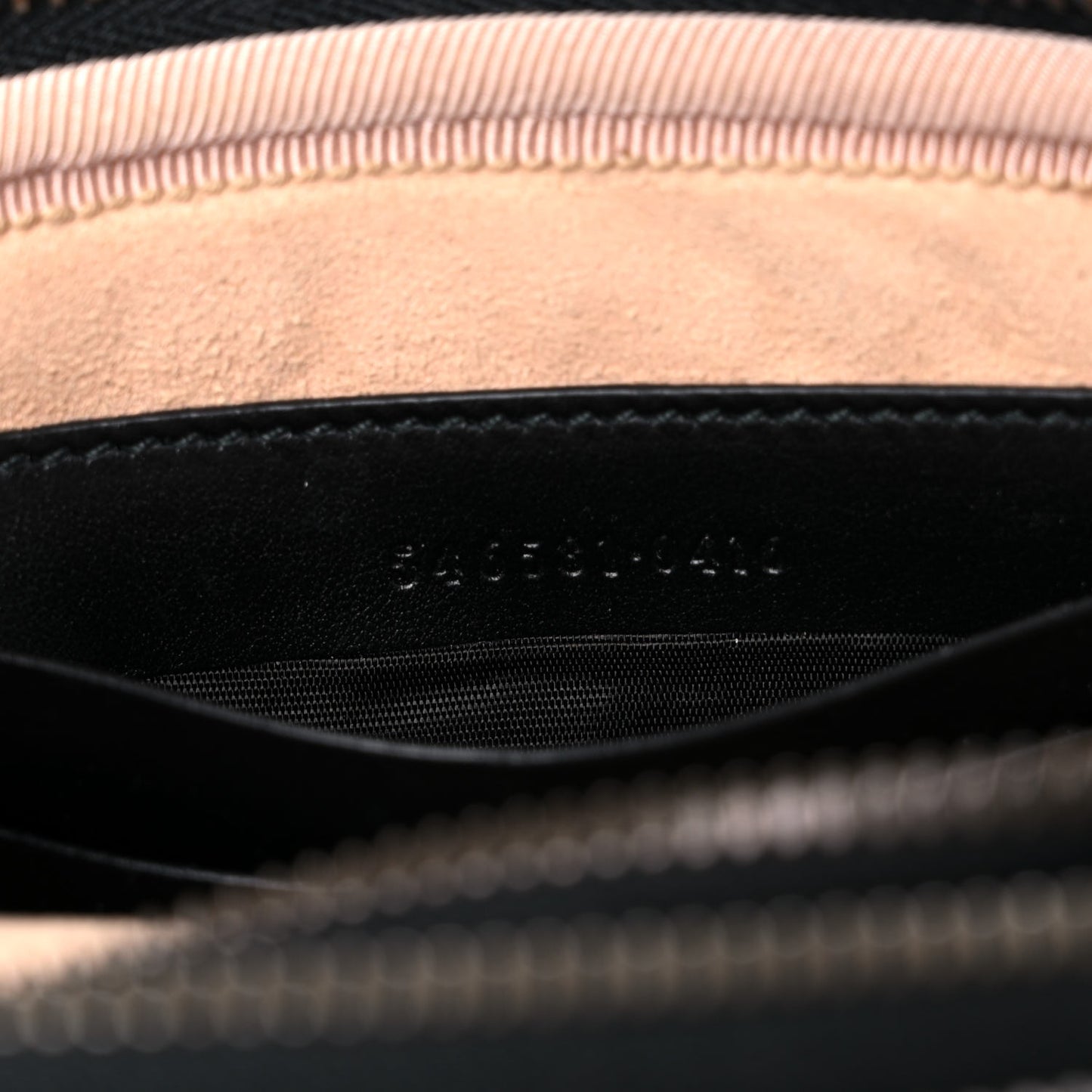 Calfskin Matelasse Mini GG Marmont Chain Crossbody Bag Black
