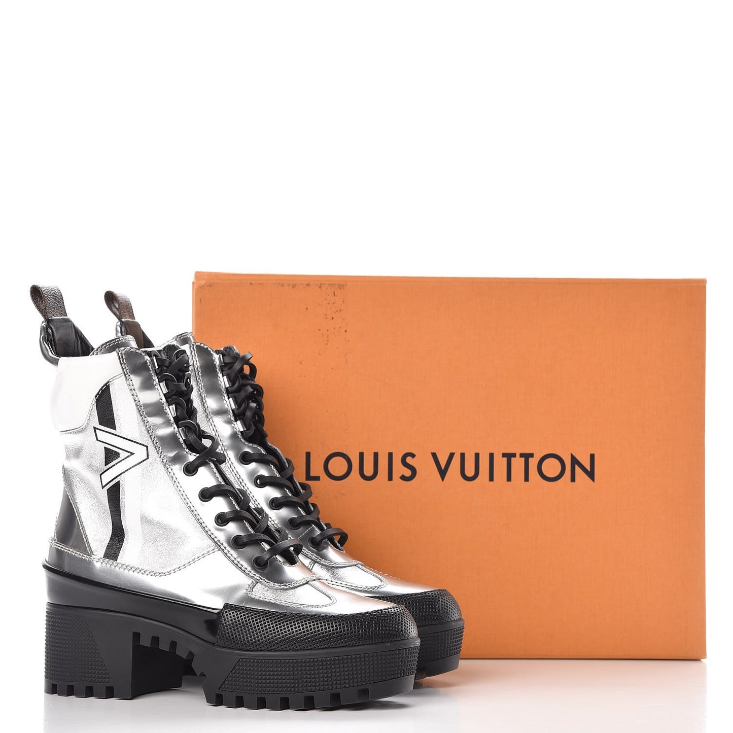 Patent Calfskin Spaceship Laureate Platform Desert Boots 36 Silver