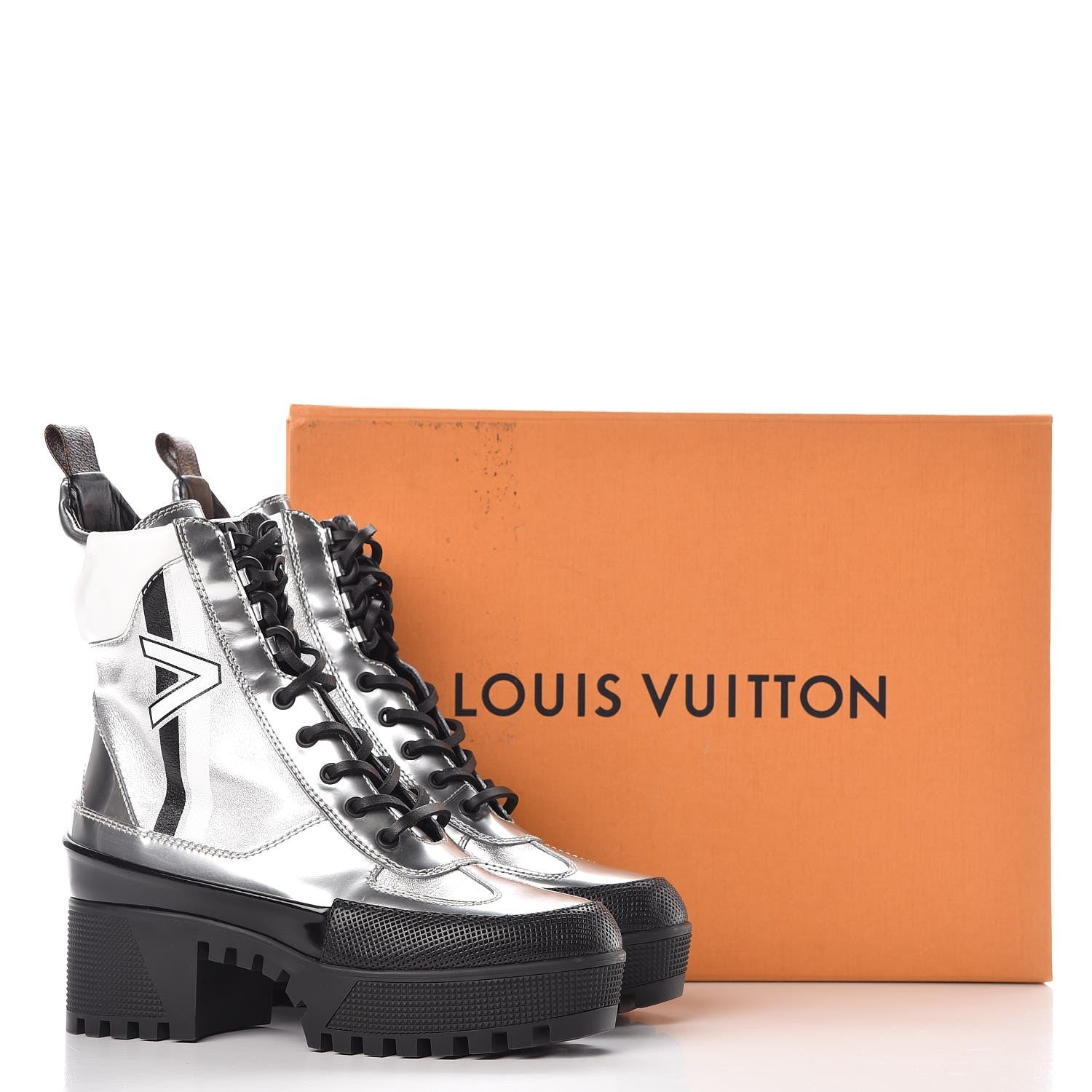 Louis Vuitton Patent Calfskin Spaceship Laureate Platform Desert Boots 36 Silver 11 of 11
