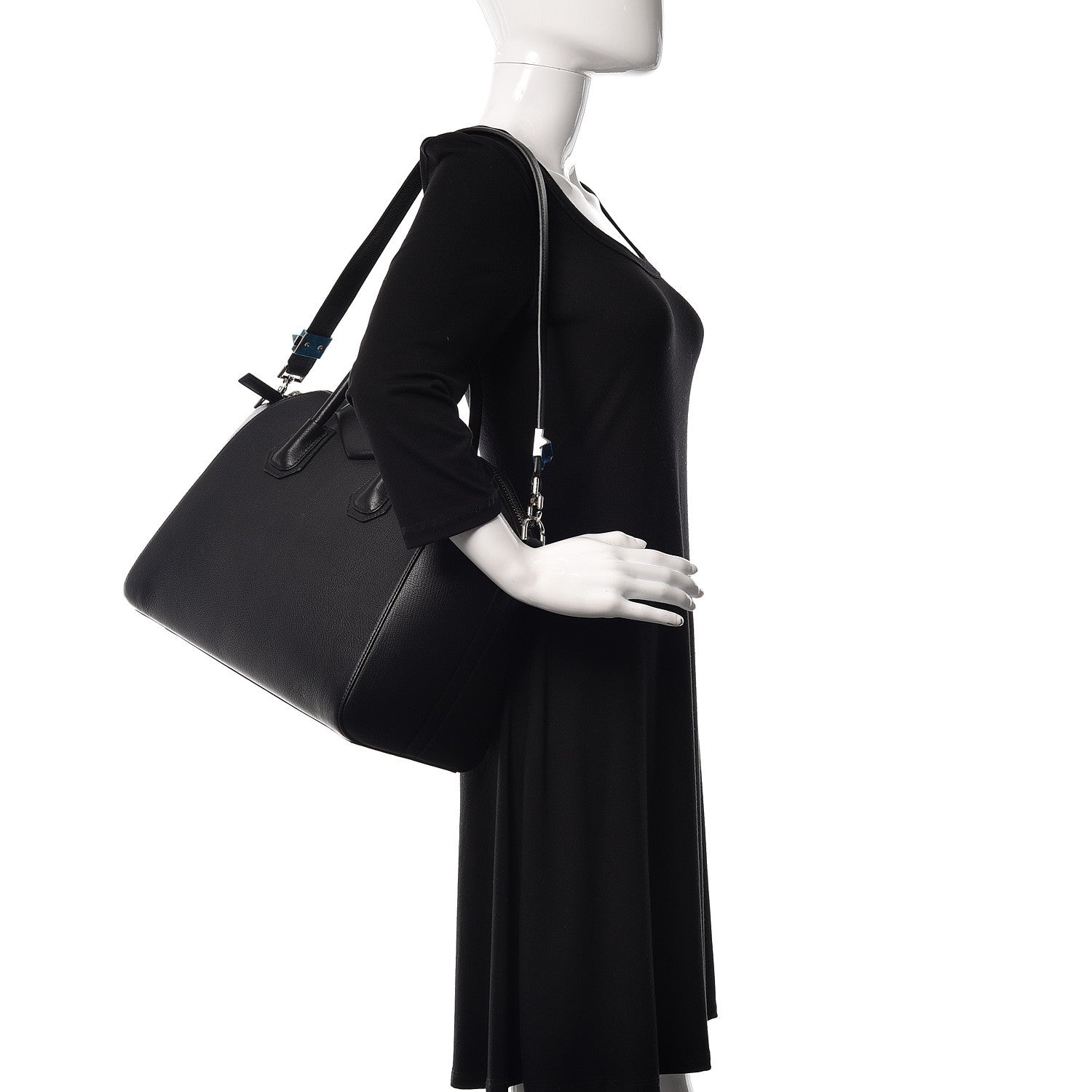 Givenchy Sugar Goatskin Medium Antigona Black 2 of 16