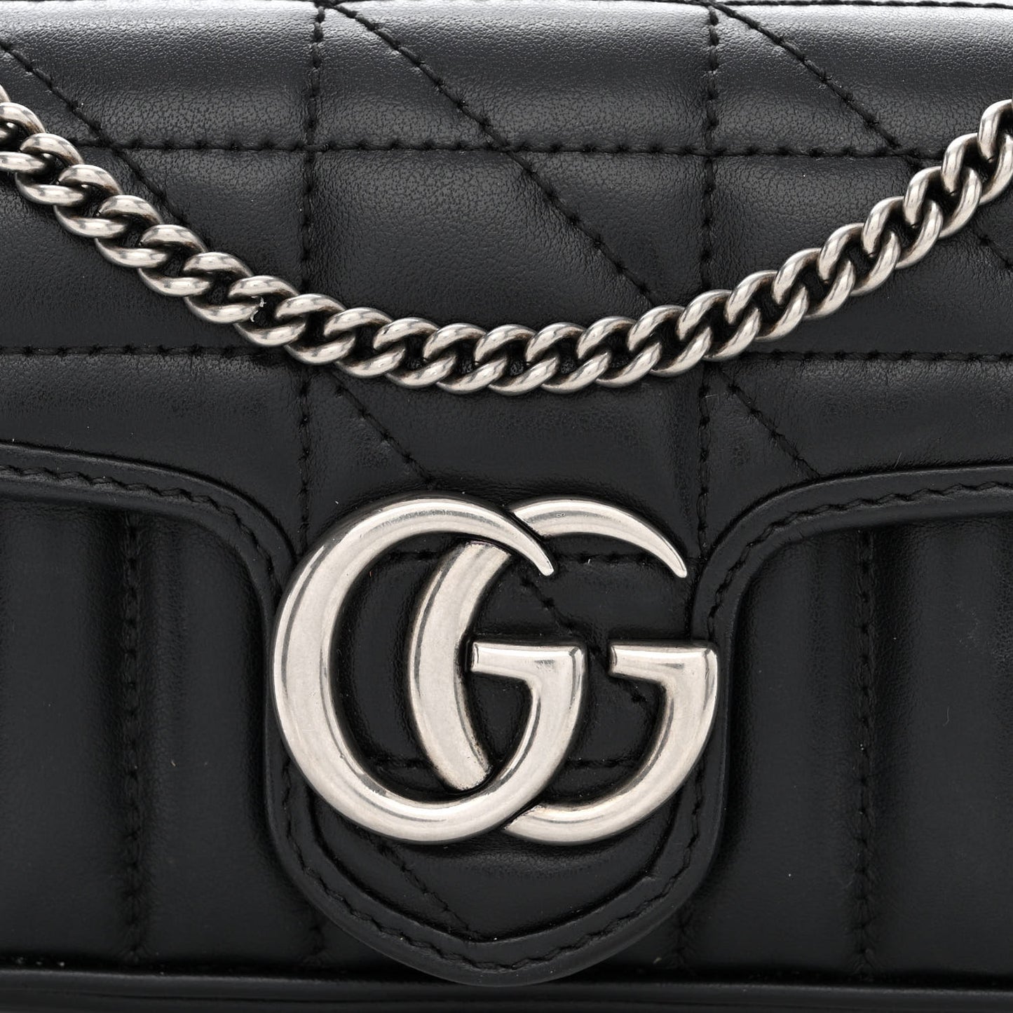 Calfskin Matelasse Aria Super Mini GG Marmont Shoulder Bag Black