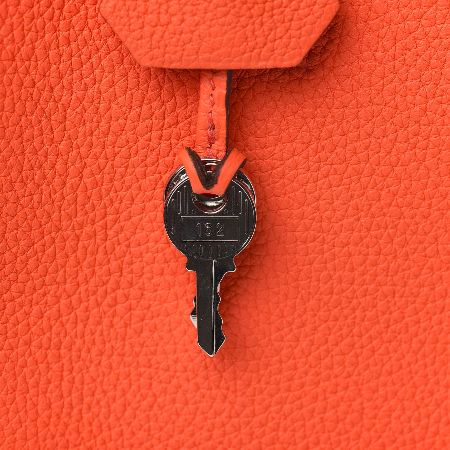 Togo Kelly Retourne 28 Poppy Orange