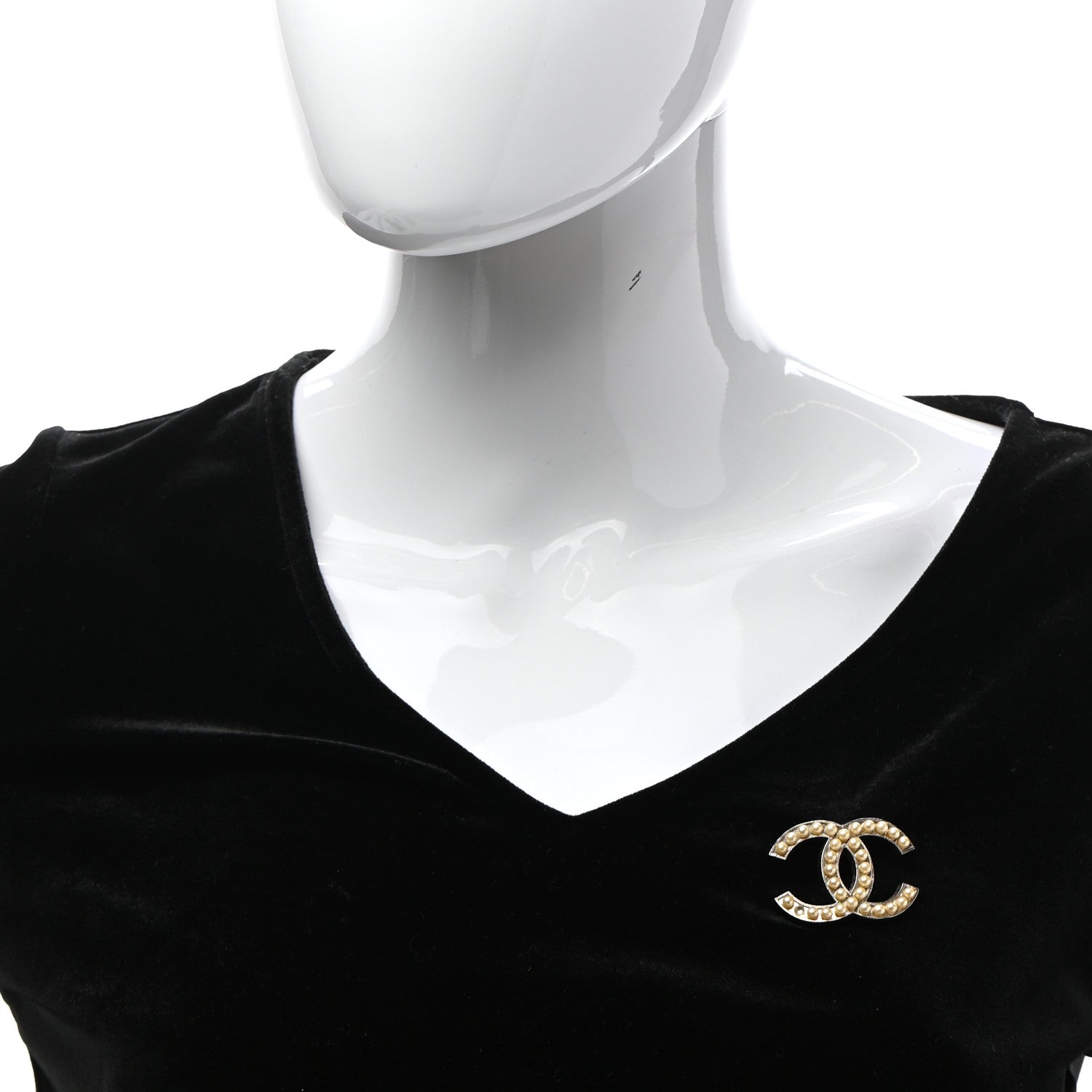 Chanel Pearl CC Brooch 2 of 7