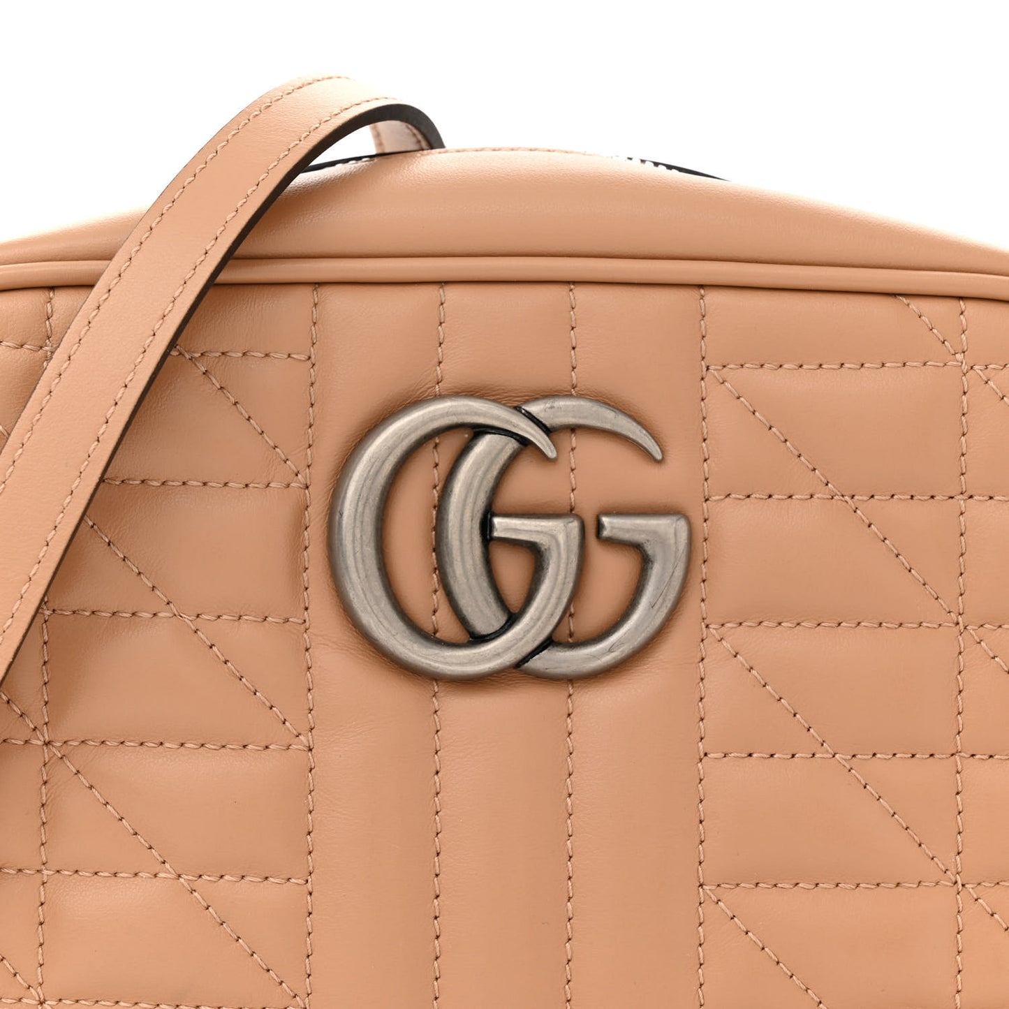 Calfskin Matelasse Aria Small GG Marmont Chain Shoulder Bag Camelia