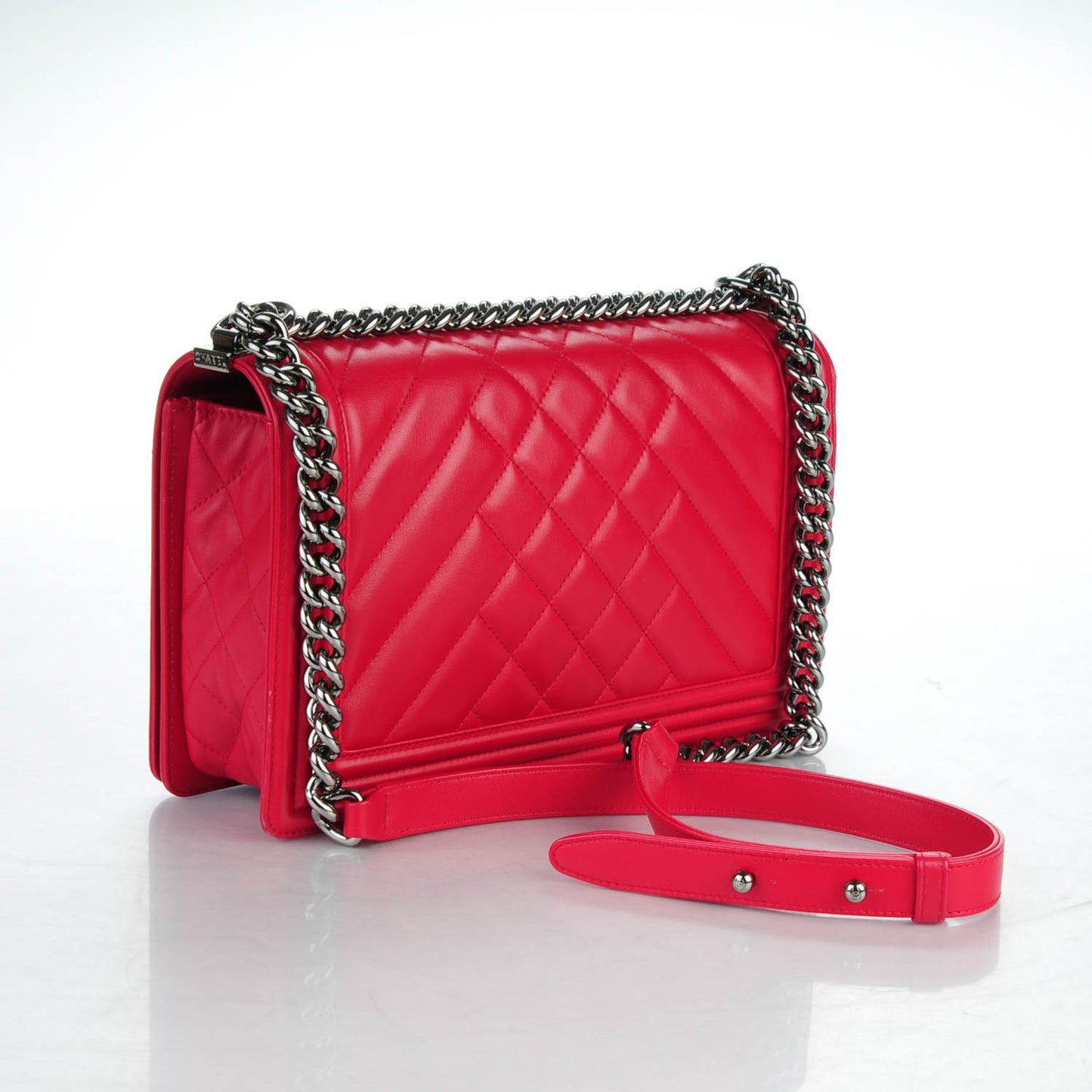 Lambskin Chevron Quilted New Medium Boy Flap Dark Pink