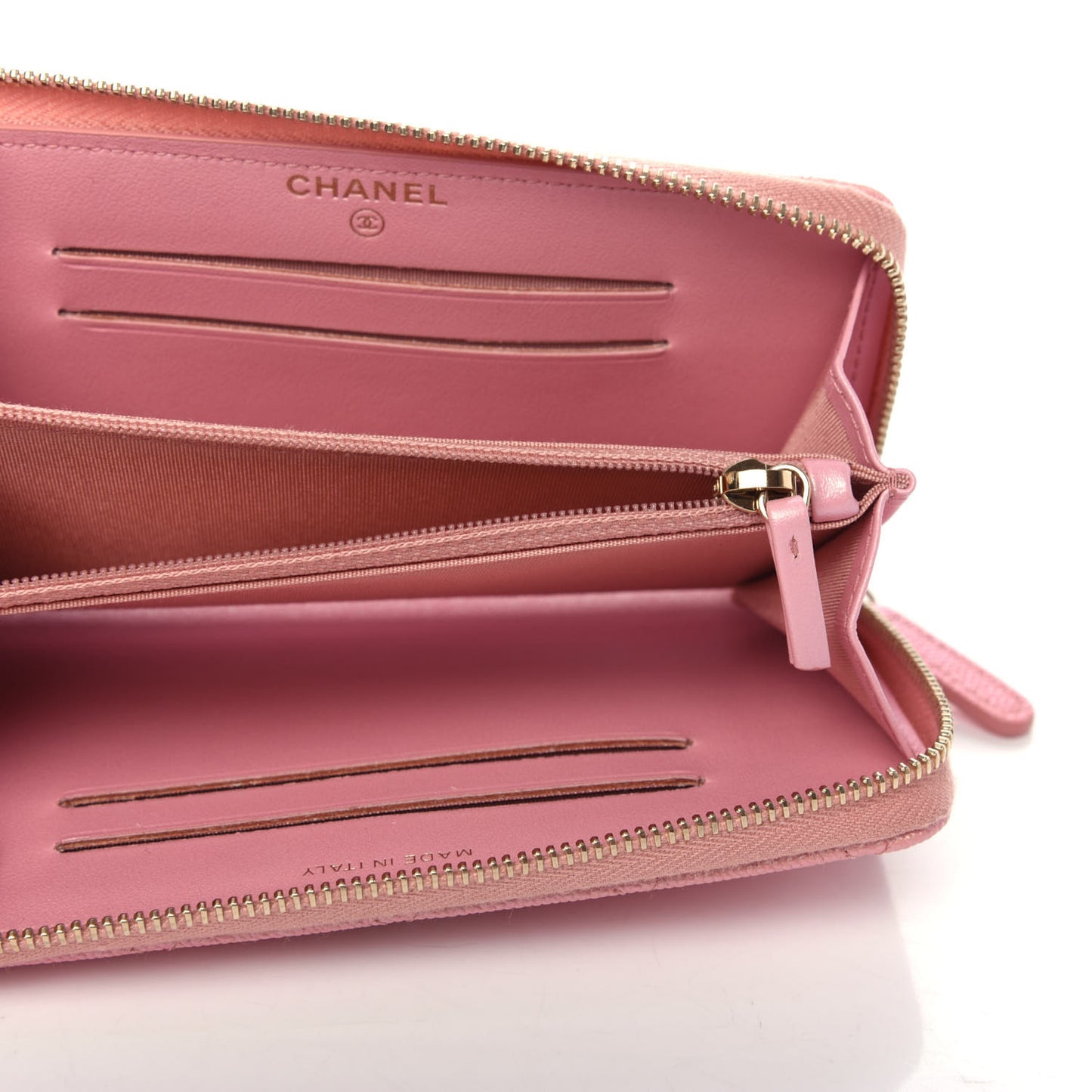 Iridescent Caviar Quilted Medium Zip Around Wallet Pink