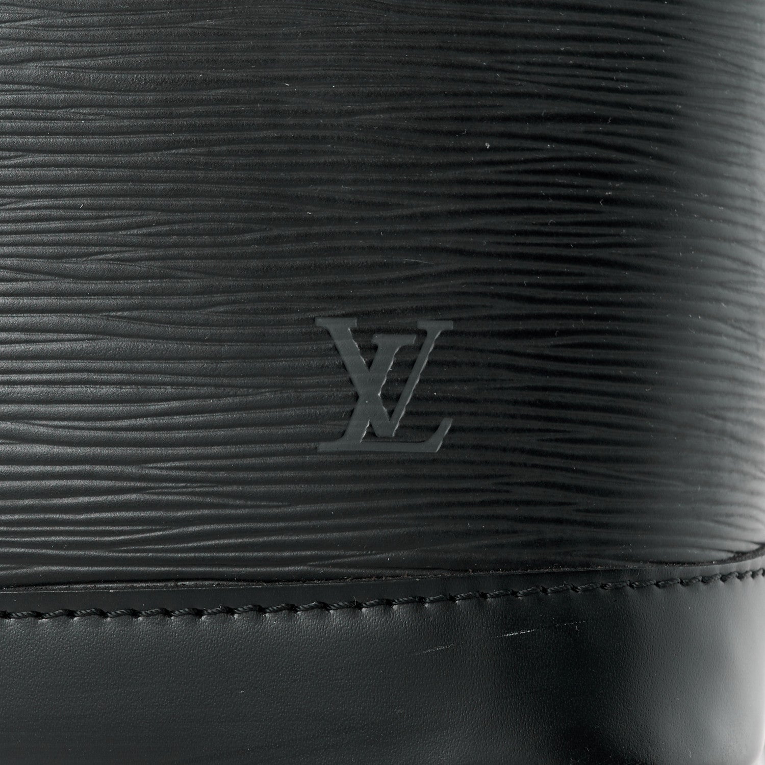 Louis Vuitton Epi Alma PM Black 8 of 12