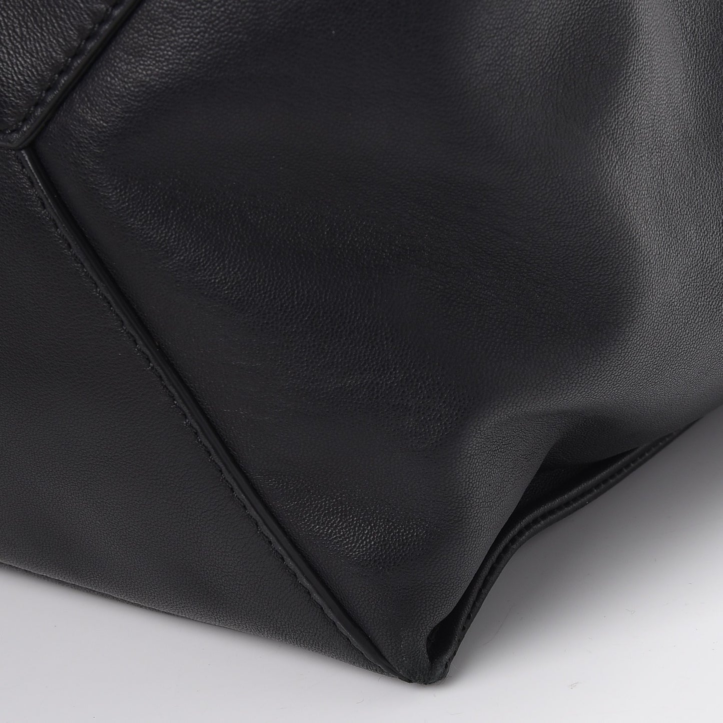 Nappa Rockstud Vertical Tote Black
